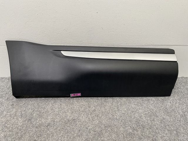 !レンジローバー|イヴォーク LV2A|LV2NB|LV2XB 純正 右 リア ドア サイドパネル BJ32-274A4 素地 ランドローバー 142916