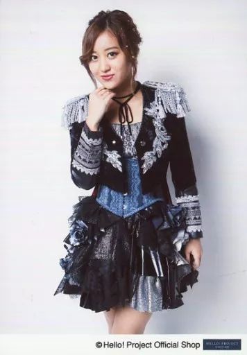 中古】生写真(ハロプロ) °C-ute/萩原舞/膝上・衣装黒・青・右手顔