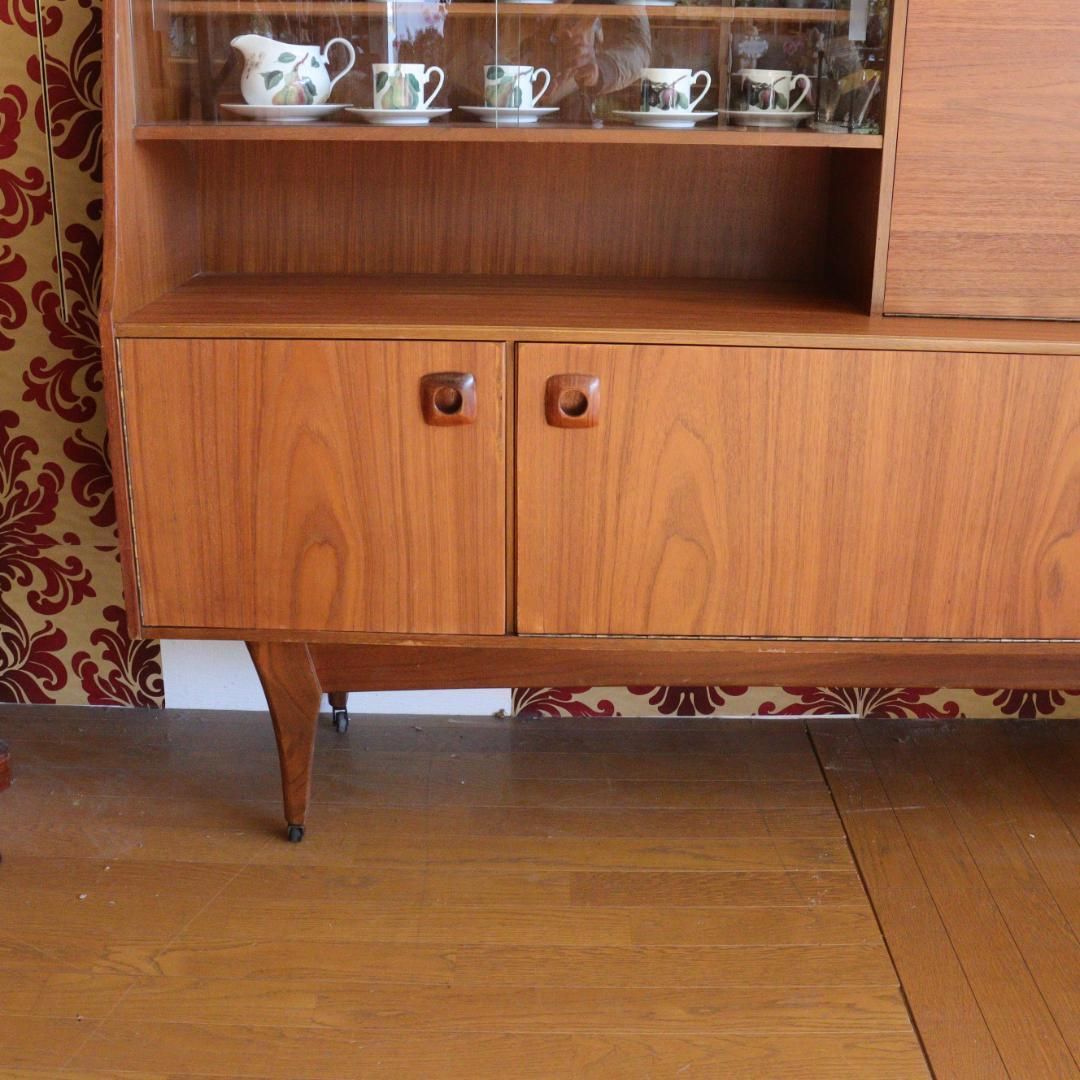 イギリス ミッドセンチュリー ドリンクキャビネット サイドボード