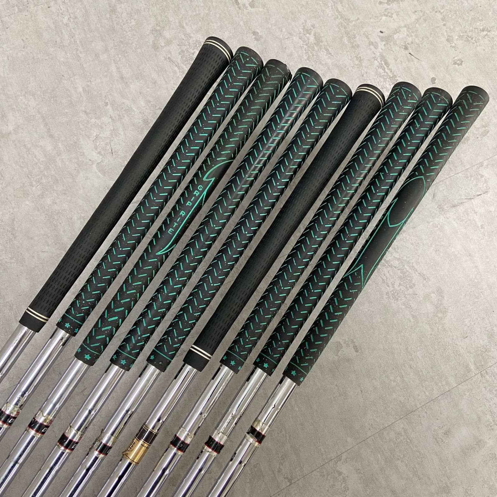 Titleist - Titleist　タイトリスト　SQUARE　TOE　TOUR　MODEL スクエアトゥ　ツアーモデル　メンズゴルフアイアン9本セット　スチール　S　右利き用 Titleist タイトリスト SQUARE TOE TOUR MODEL スクエアトゥ