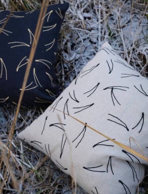 FINE LITTLE DAY | BARR EMBROIDERED CUSHION COVER - BLACK no.1683 | 48x48cm クッションカバー 刺繍 ファインリトルデイ