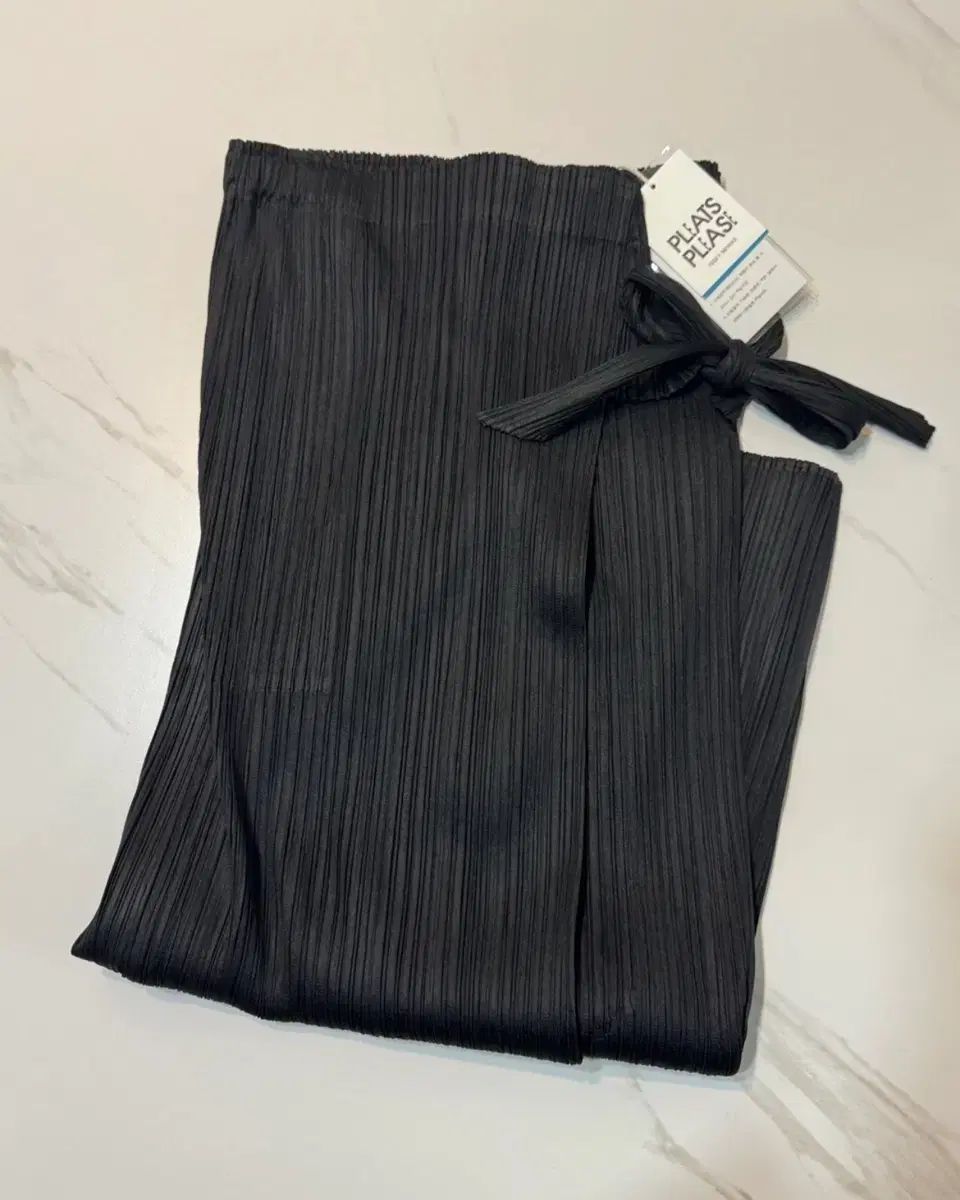 PLEATS PLEASE(プリーツプリーズ) カン・ミンギョン ラップスカート  