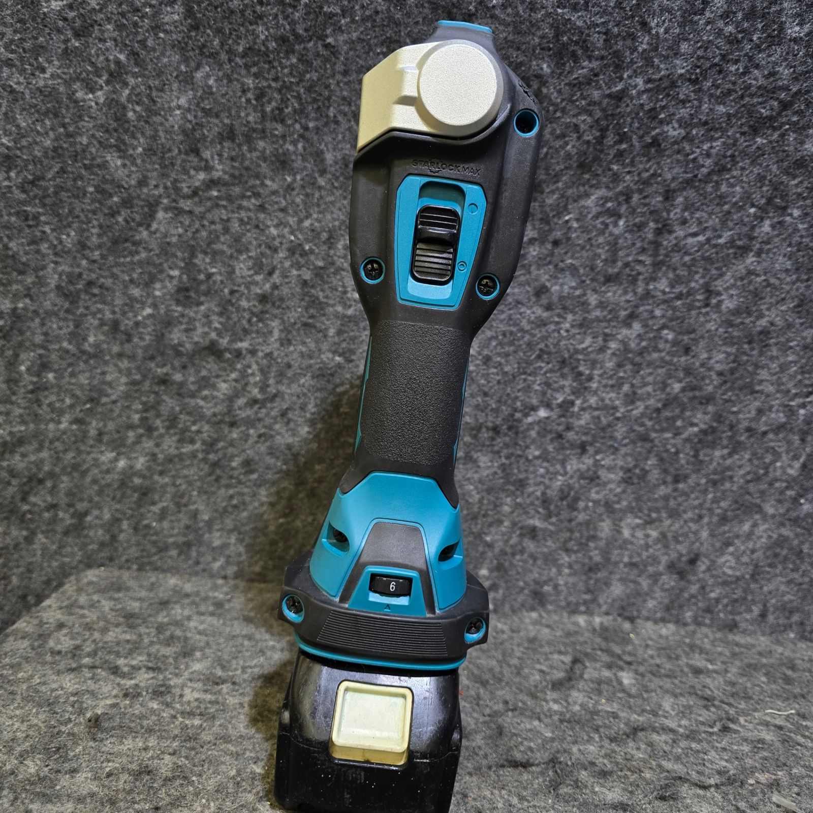 中古品・バッテリ付き！】マキタ(makita) コードレスマルチツール