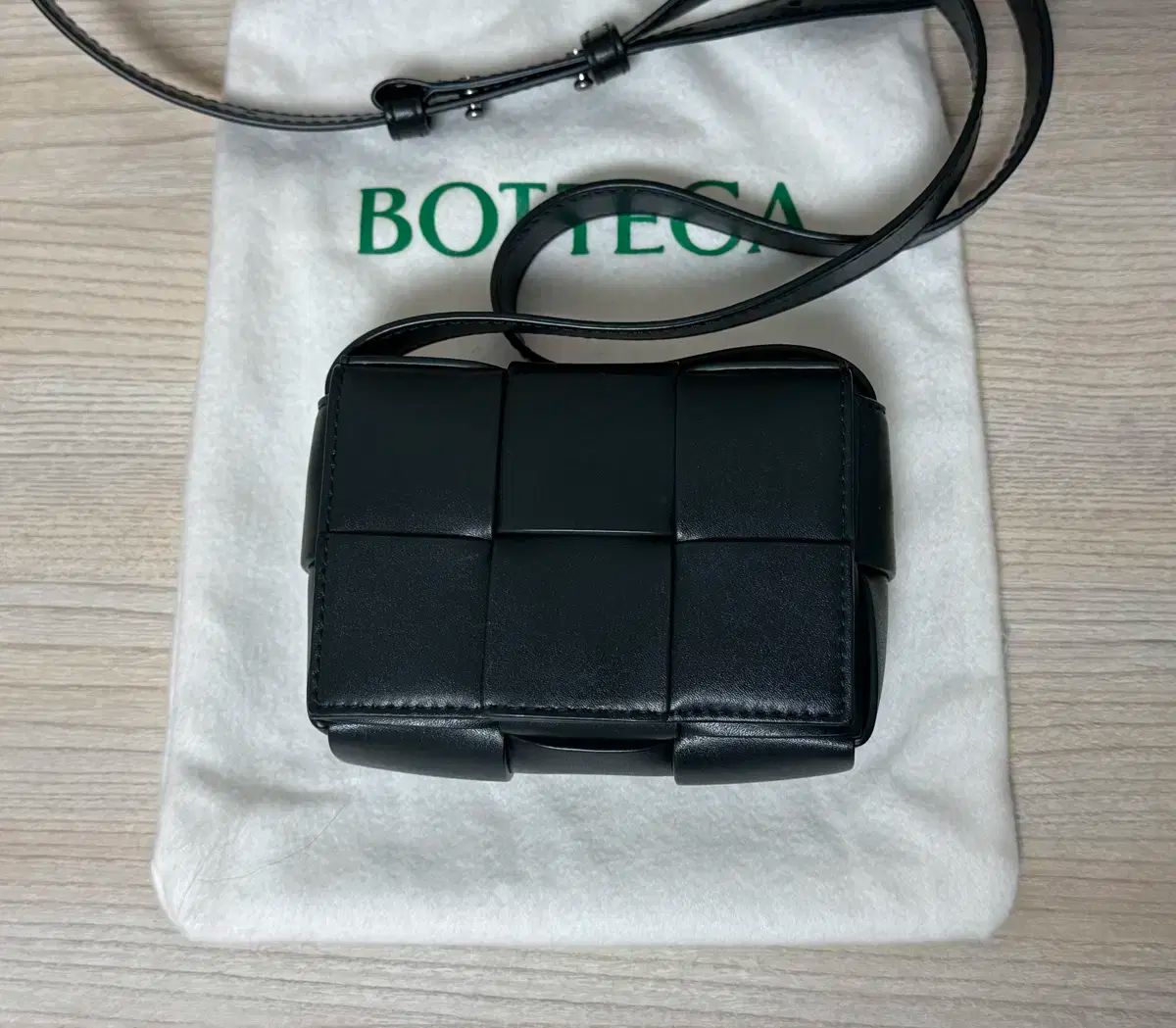 Bottega Veneta ボッテガヴェネタ キャンディーバッグ 暗いです ターコイズ