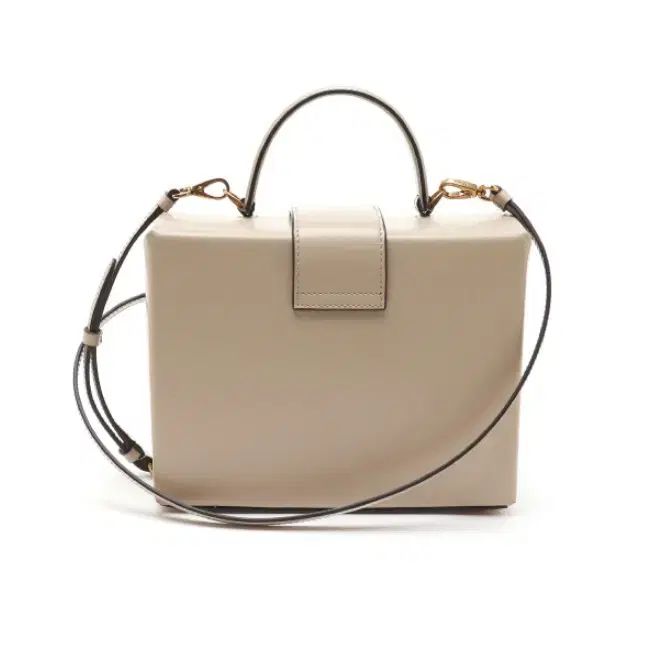 Salvatore Ferragamo サルバトーレフェラガモ Ferragamo フェラガモ ガンチーニ トリフォリオ ボックス ミニバッグ