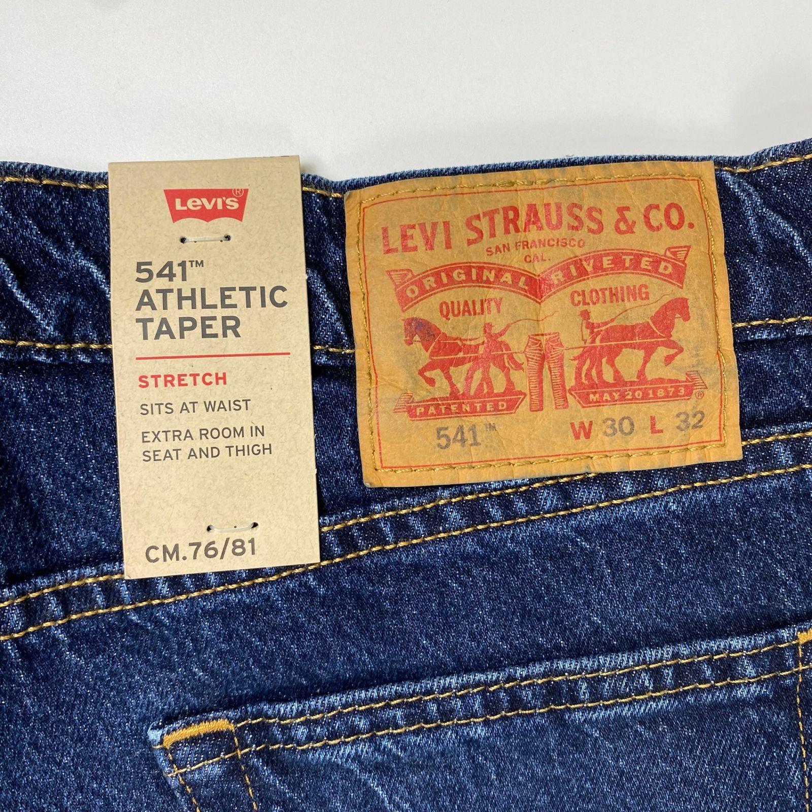 未使用品】 Levi