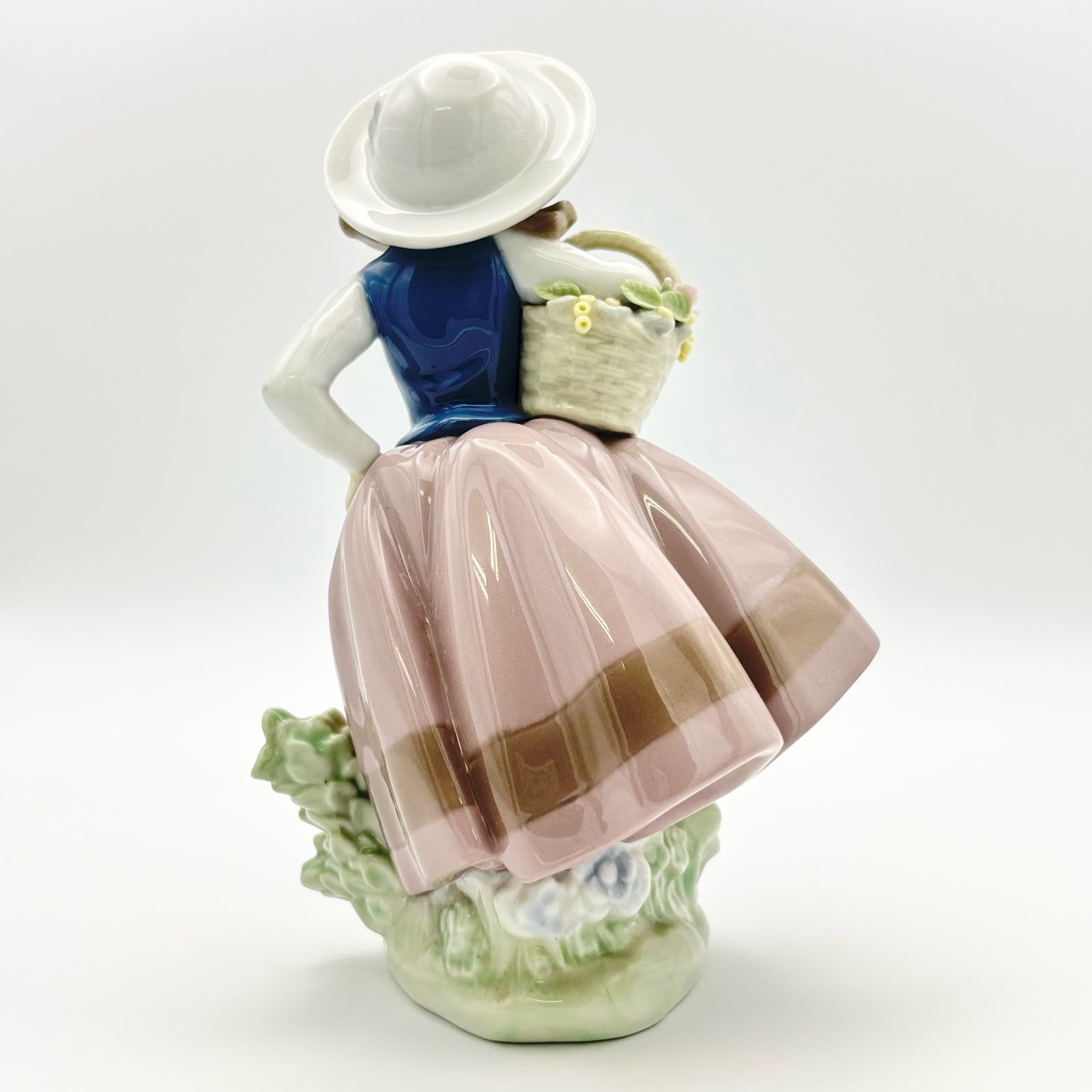 「美品」LLADRO (リヤドロ) フィギュリン #5221 甘い花の香り 置物 LLADRO リヤドロ 5221 「甘い花の香り」 フィギュリン 置物