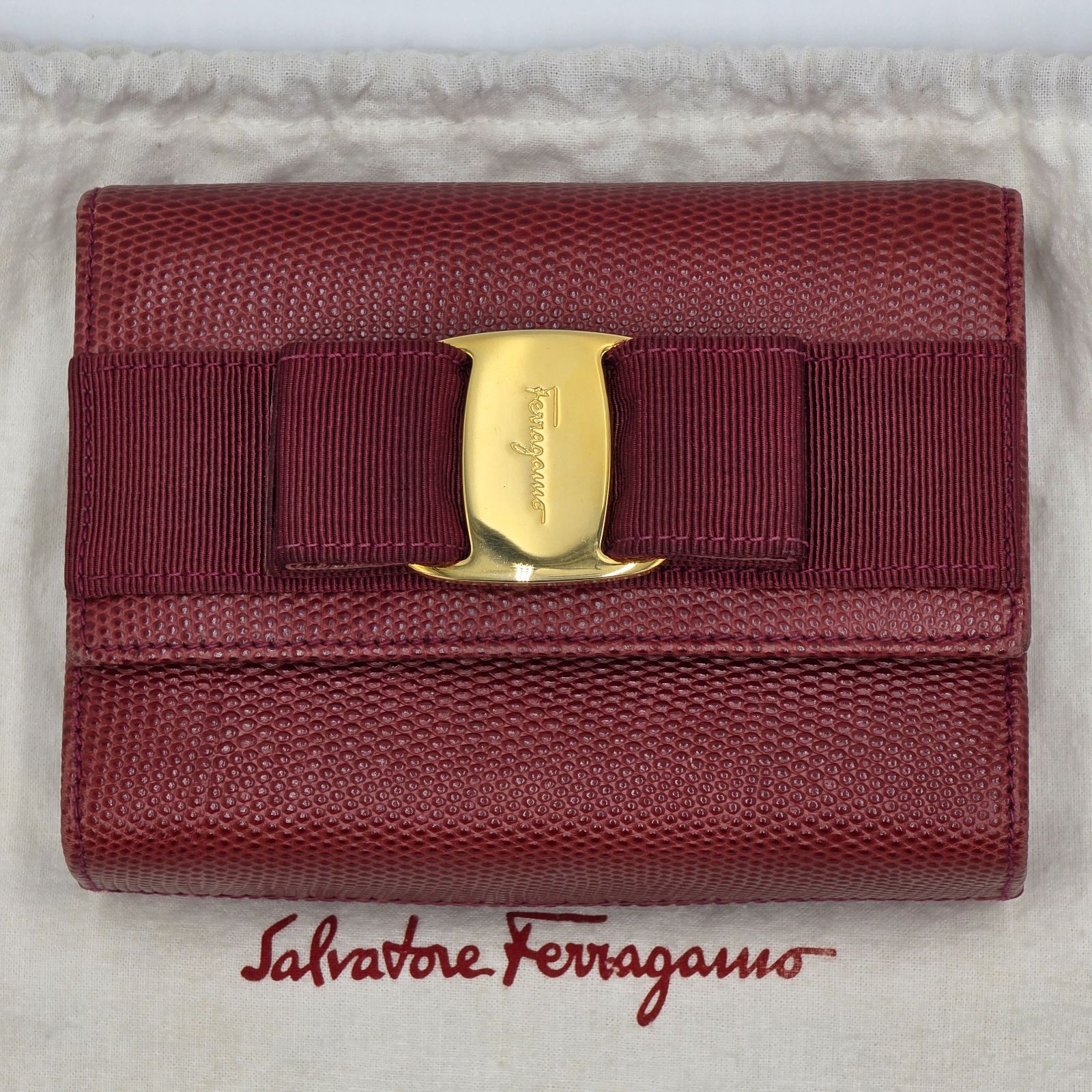 極美品 フェラガモ ヴァラリボン リザード型押しレザー キーリング ミニ ポーチ 極美品】Ferragamo リザード型押し トートバッグ ヴァラリボン