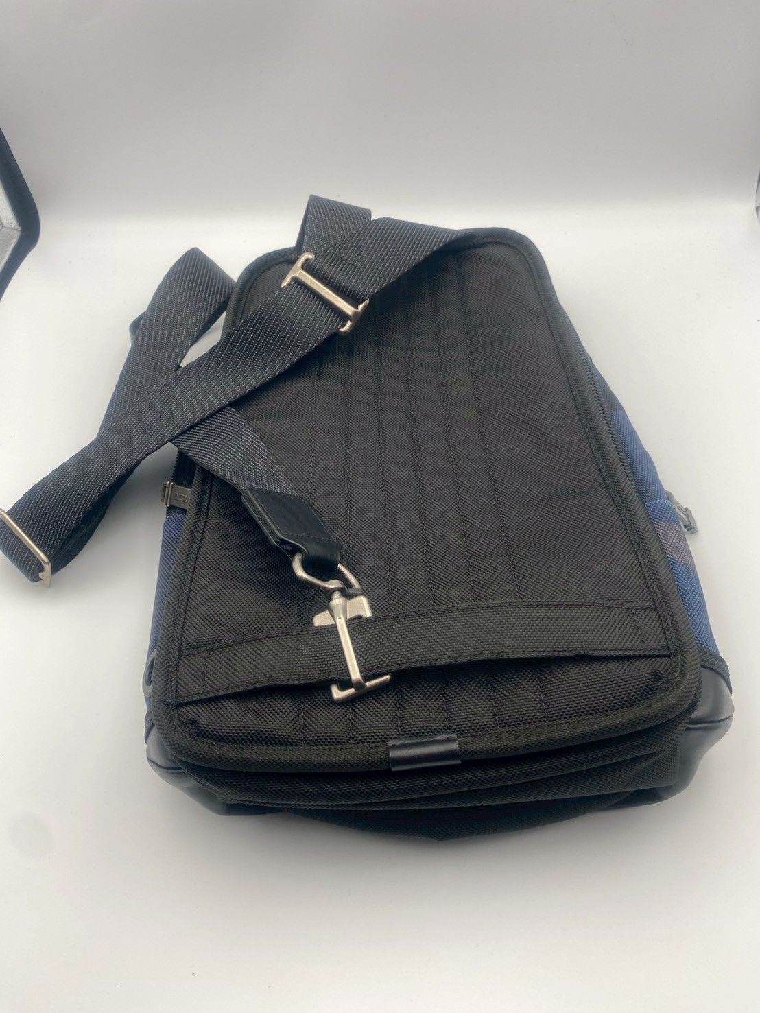 TUMI トゥミ サラトガ 222393 ボディバッグ ワンショルダー ネイビー