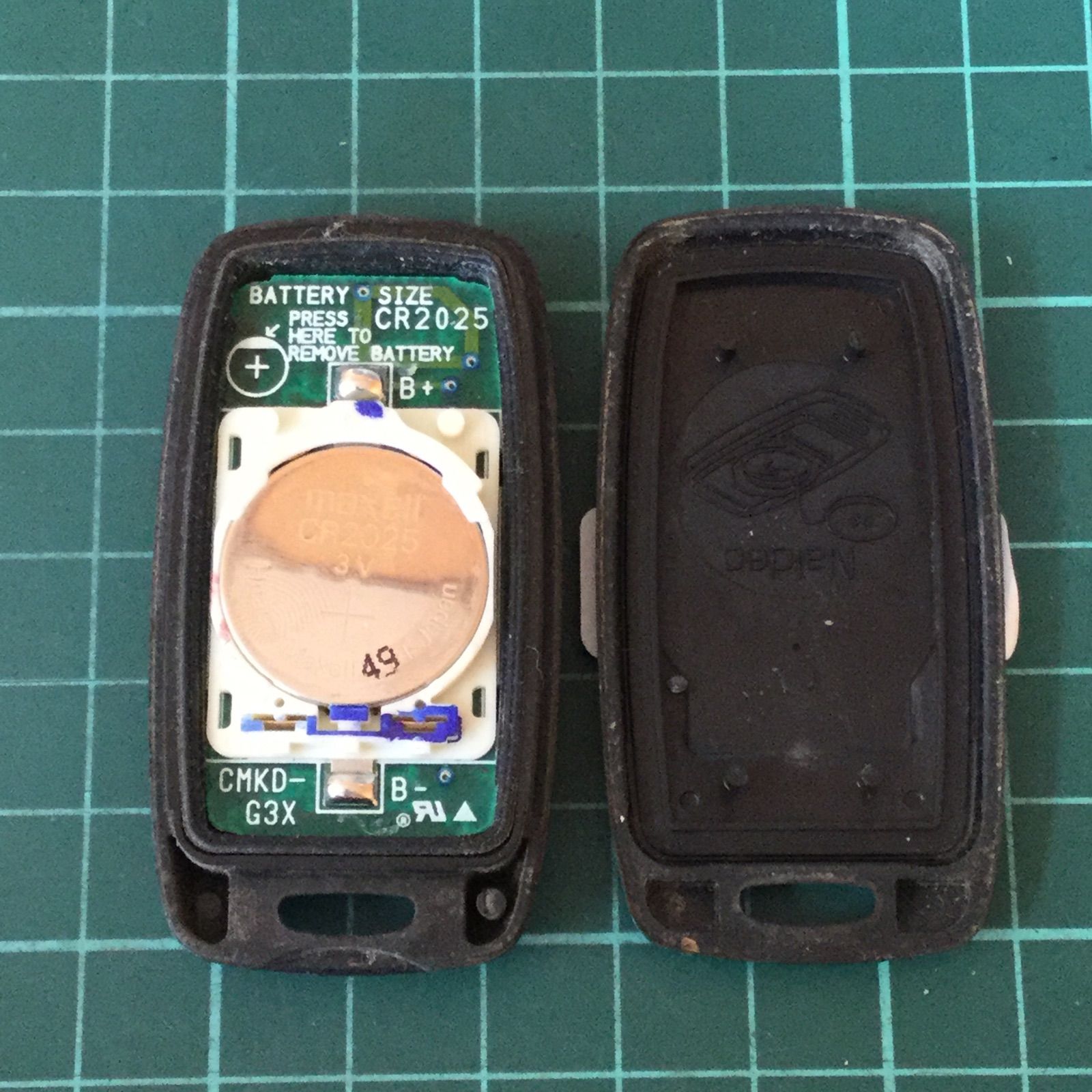Cmkd MZ3750 マツダ 純正 CMKD-G3X キーレス リモコン 2ボタン RX-8 ロードスター アテンザ アクセラ デミオ MPV等 - メルカリ