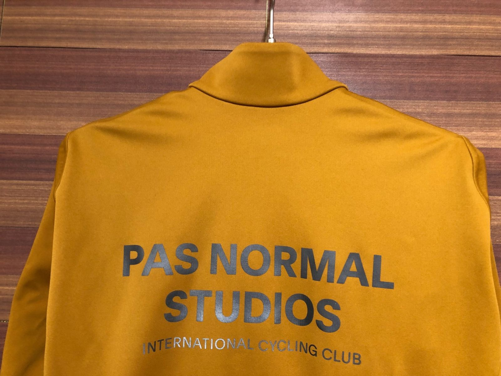 IO709 パスノーマルスタジオ PAS NORMAL STUDIOS Essential Thermal Jacket 長袖 サイクルジャケット バーンドオレンジ XS BRIGHTFACE_UK