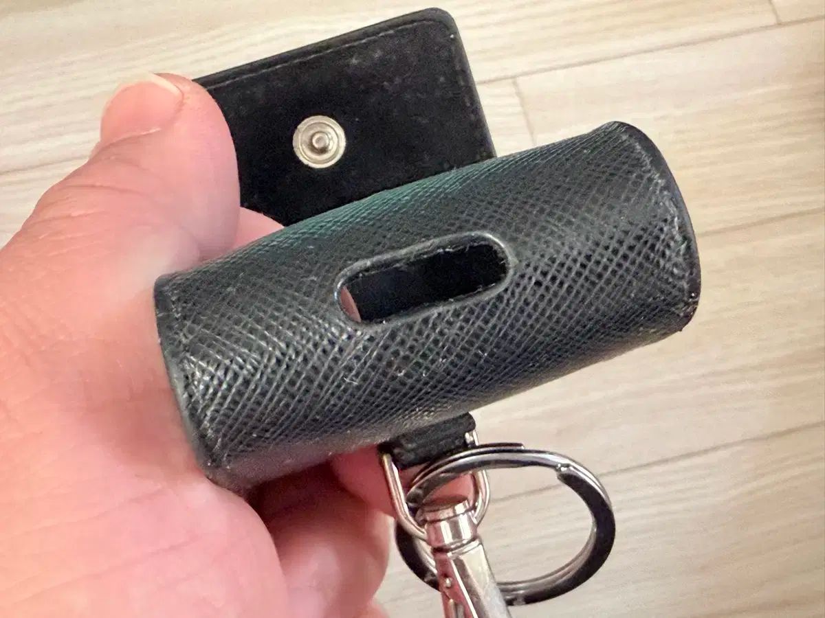 PRADA プラダ エアーポッズ Airpods ケース キーホルダー