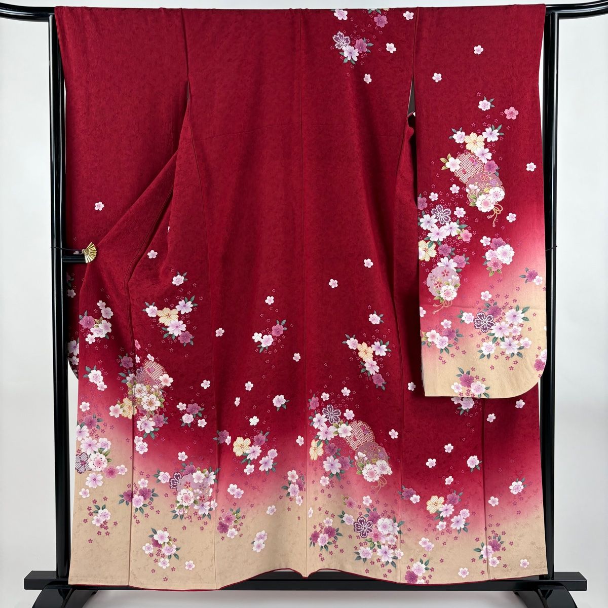 振袖 身丈156cm 裄丈65cm M 袷 雪輪 桜 箔 金彩 えんじ色 正絹 名品