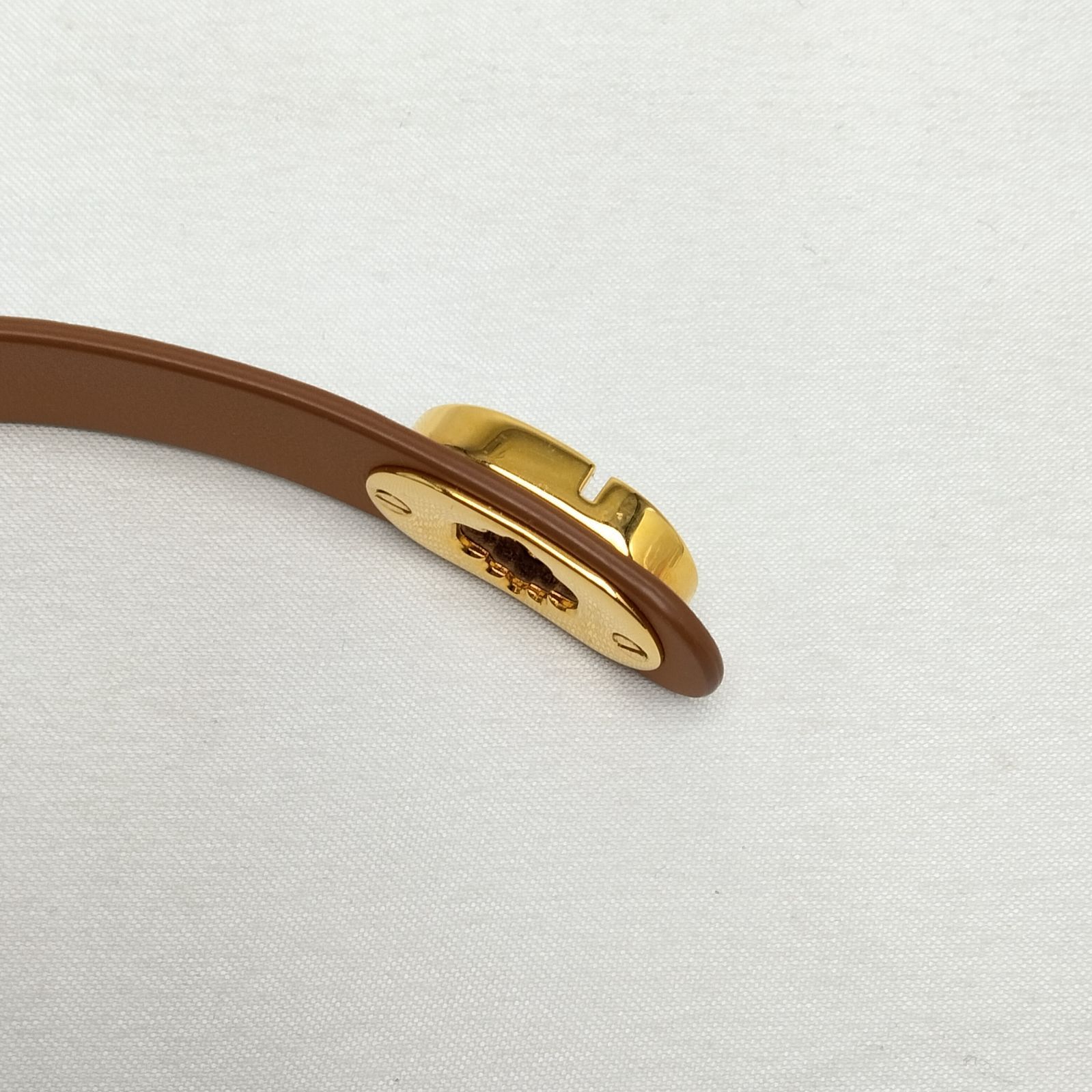 【希少】Dior ベージュ レザーバングル ✨️Dior✨️ディオール モンテーニュ CDロゴ レザー