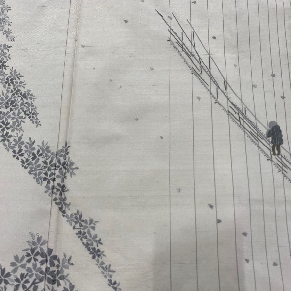 付下げ 身丈162cm 裄丈67.5cm L 袷 紬地 桜 人物 刺繍 灰茶 正絹