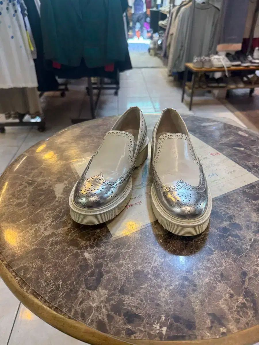 35 225 ー 230 PRADA プラダ ローファー