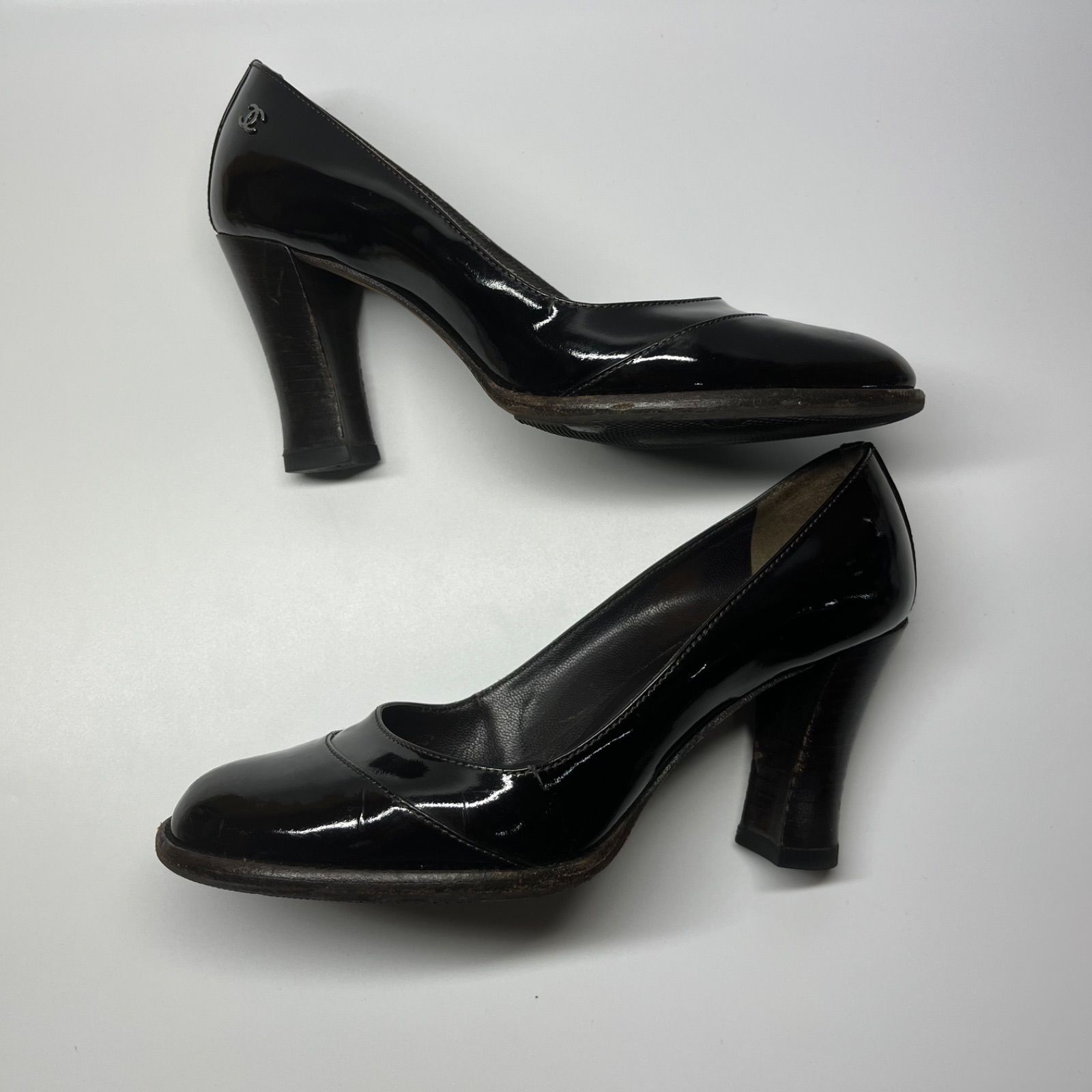 シャネル　CHANEL パンプス　ヒール　ロゴ　ココマーク　エナメル　ブラック CHANEL シャネル パンプス ヒール 36サイズ エナメル ブラック ココ