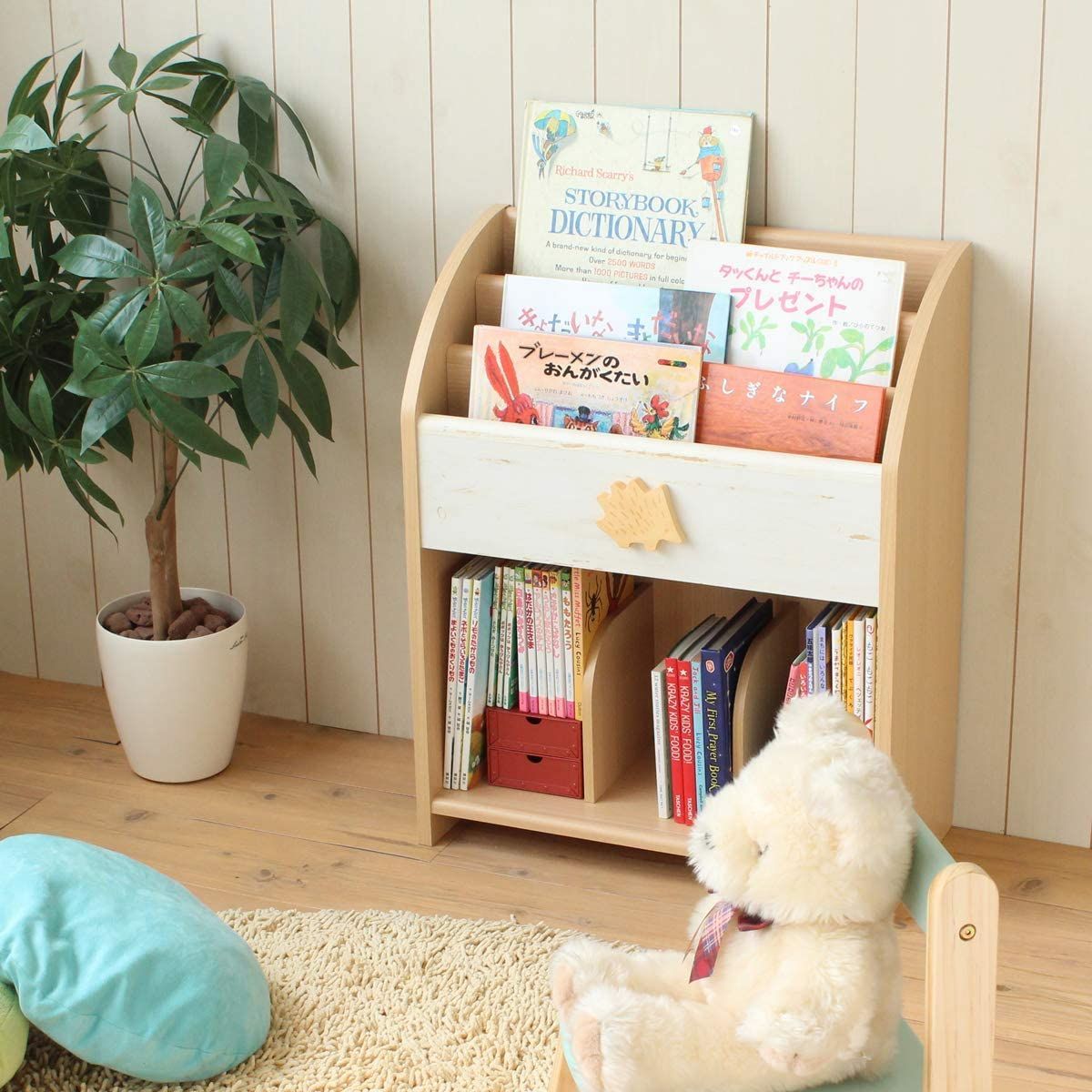 ラック 子供 収納 絵本棚 木製 リビングに置ける北欧テイスト かわいい 表紙が見える ハリネズミのオーナメント ナチュラルブラウン 幅56.3 高さ69.6 白井産業 奥行26.5cm LAK-7055BSB ランドキッズ MARWIL-DEMENAGEMENTS_CH