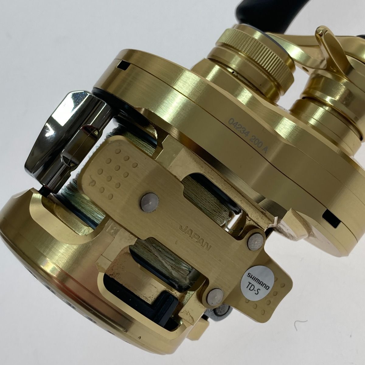 □□SHIMANO シマノ カルカッタコンクエスト200 04234 - メルカリ