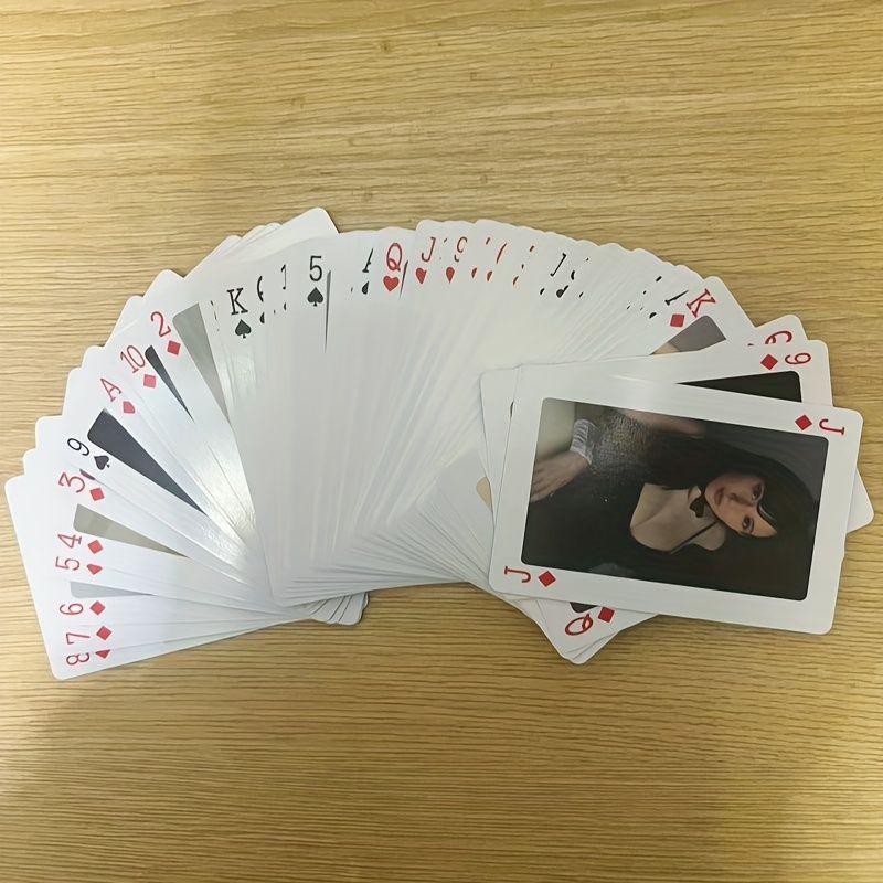 トランプ 女の子 かわいい セクシー 紙 おしゃれ 日本人 アジア人