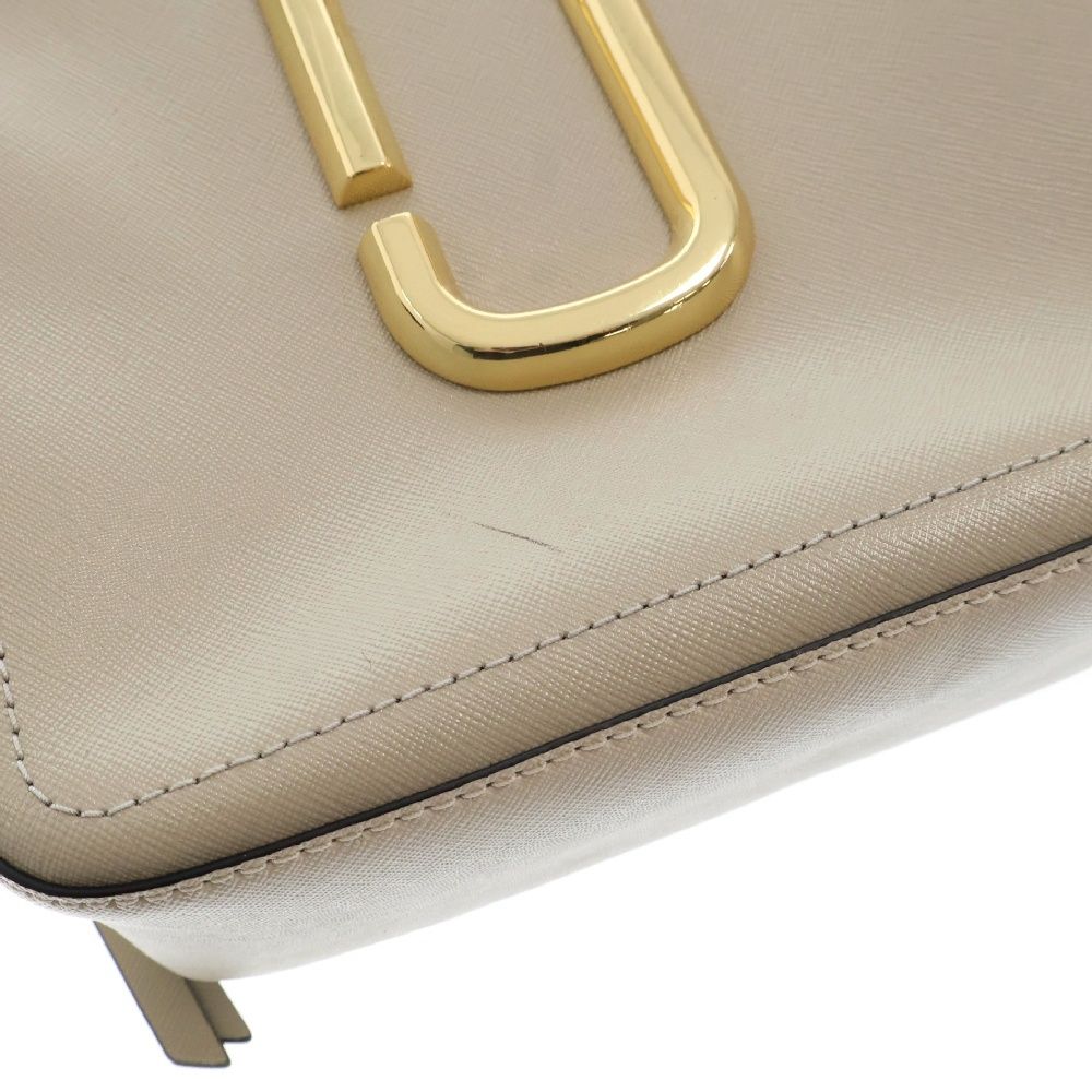 MARC JACOBS (マークジェイコブス) パックショット ロゴプレート  