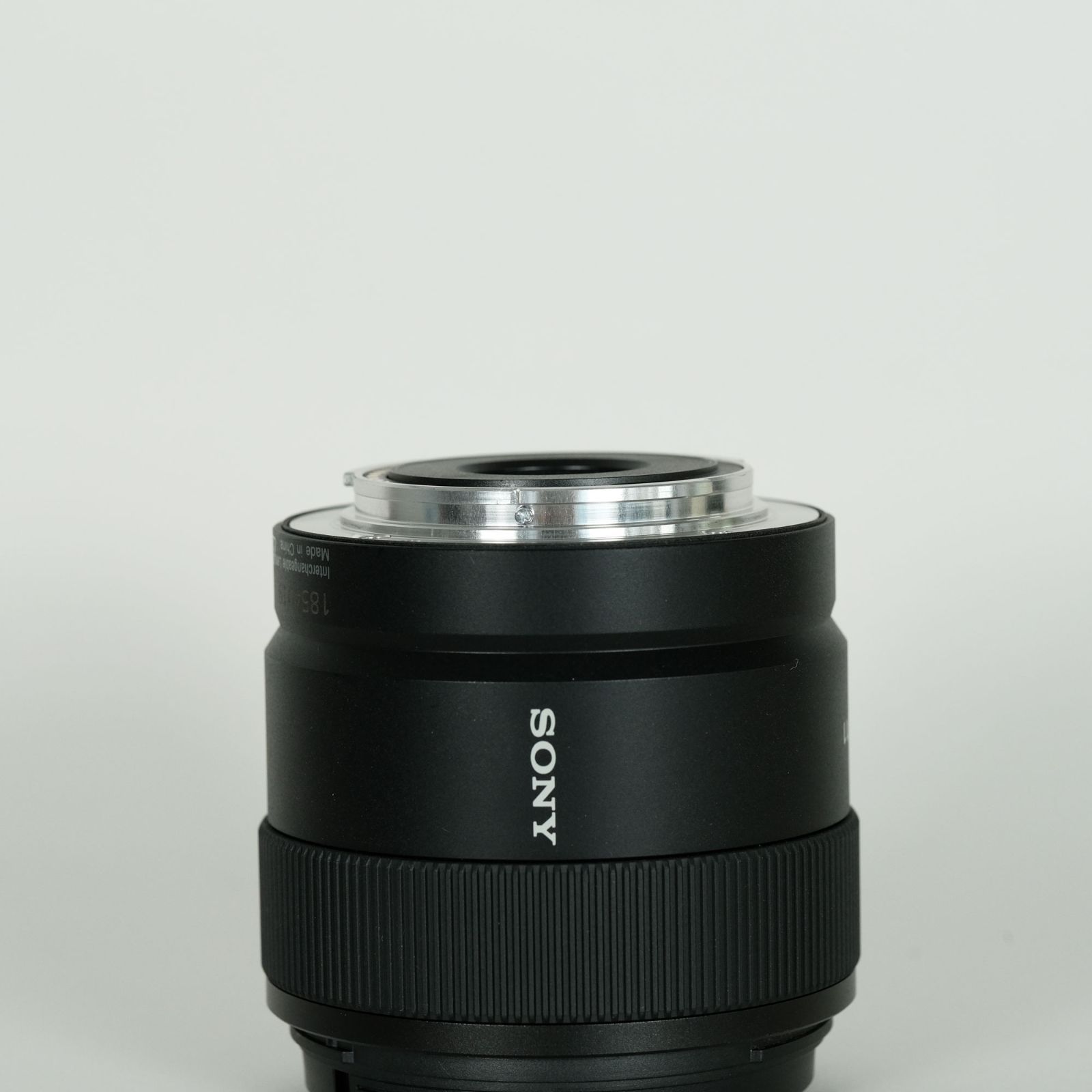 11mm F1.8
