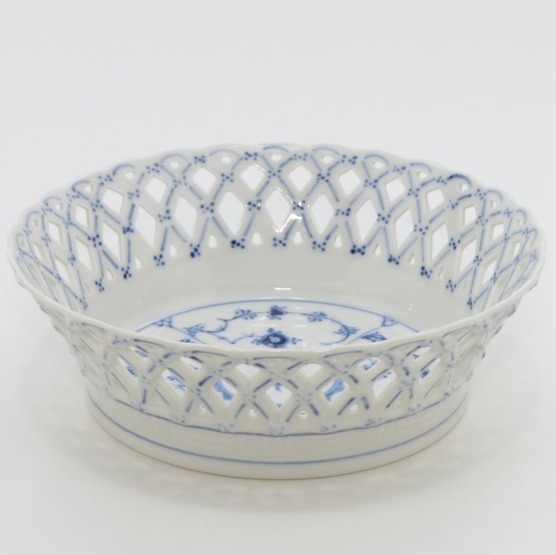 ロイヤルコペンハーゲン  フルレース　果物いれ ロイヤルコペンハーゲン ボウル□ブルーフルーテッド フルレース Royal