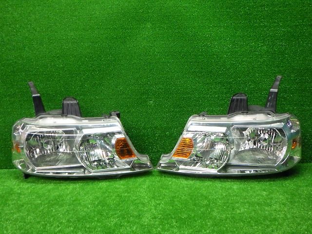 ホンダ　ステップワゴン RG3 純正ヘッドライト左右セットバラスト付き　中古品 ホンダ ステップワゴン RG3 純正ヘッドライト左右セットバラスト