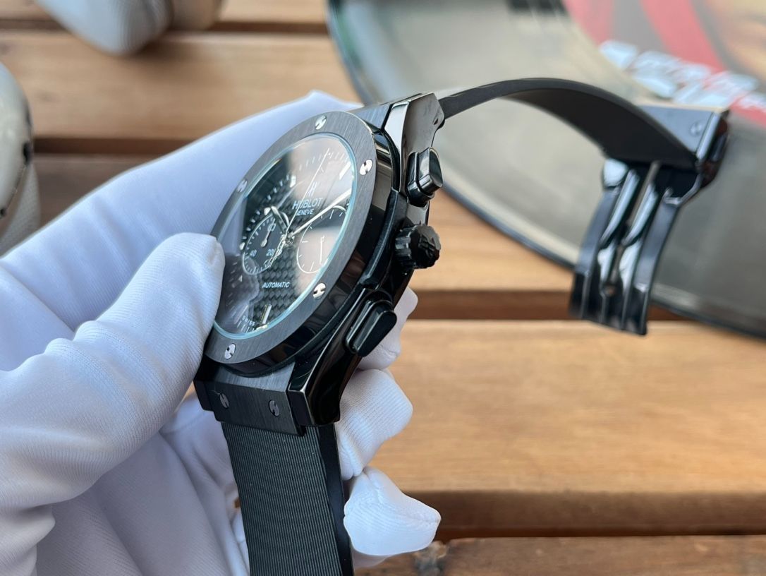 HUBLOT 自動巻き 腕時計 ご購入大歓迎です 新品 HUBLOT腕時計 未使用 自動巻き｜本日限定