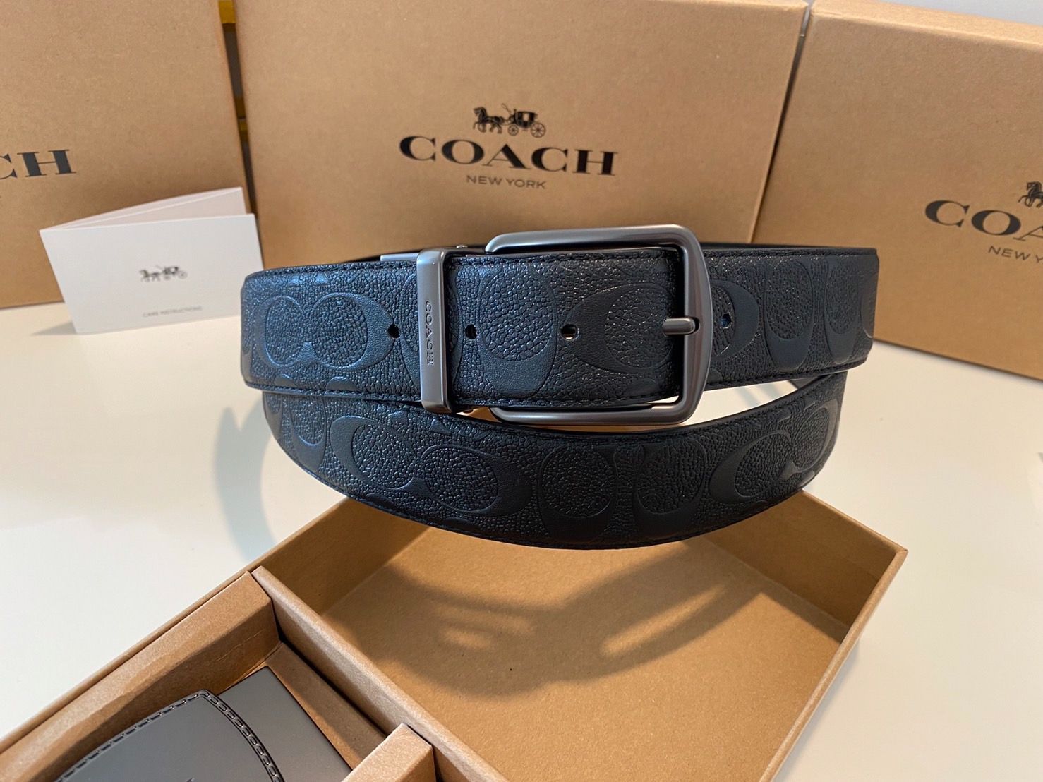 SALE♪コーチ 馬車バックル リバーシブル シグネチャー ベルト 社会人