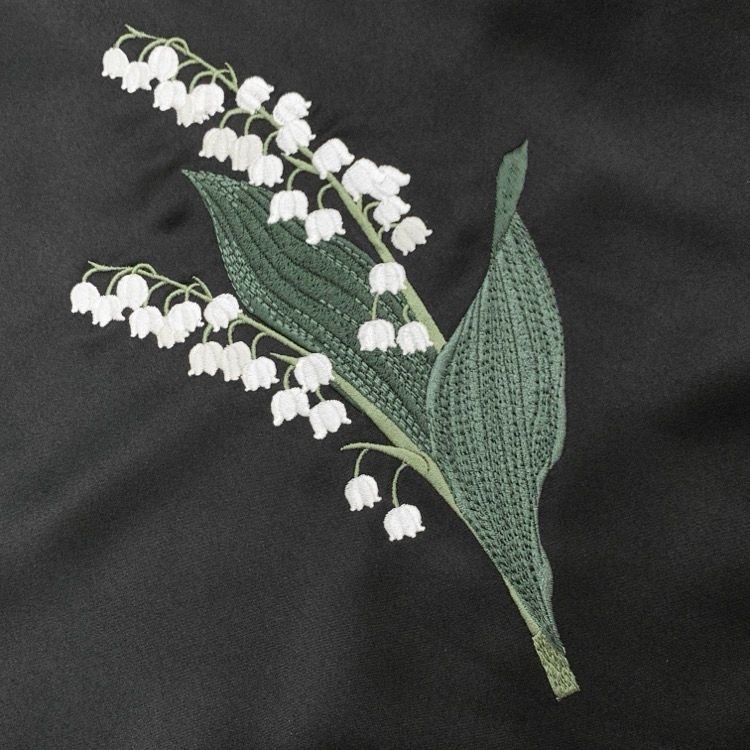 iconology イコノロジー 花を着るブラウス【鈴蘭】 美品】iCONOLOGY 鈴蘭 花を着るブラウス 長袖 刺繍