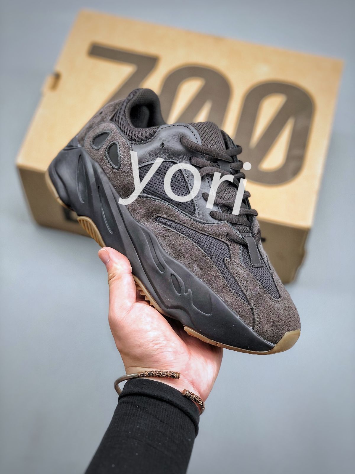 Adidas Yeezy Boost 700V1