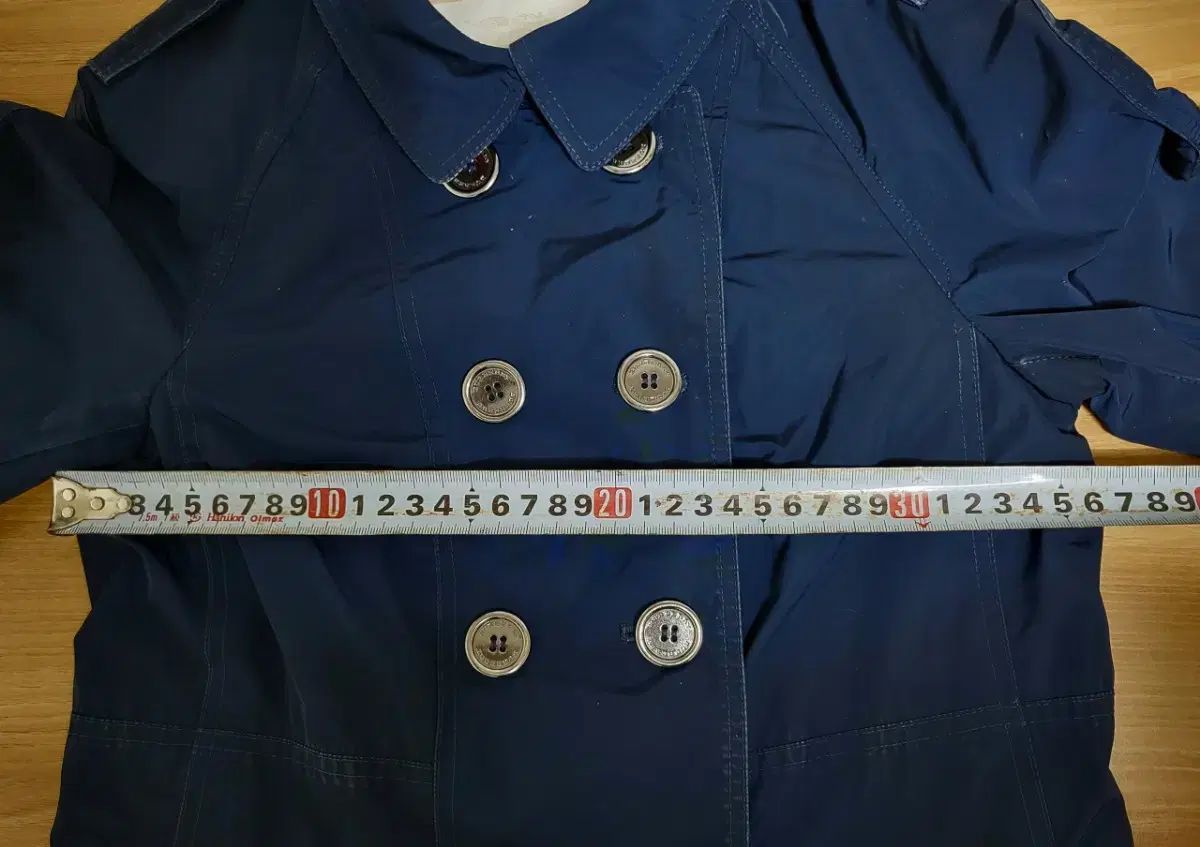 ネイビー トレンチ