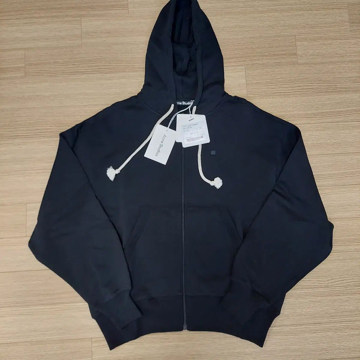★韓国の人気★【Acne Studios】★ロゴ パッチ フード★ Acne Studios Acne Studios(アクネストゥディオズ) スマイル
