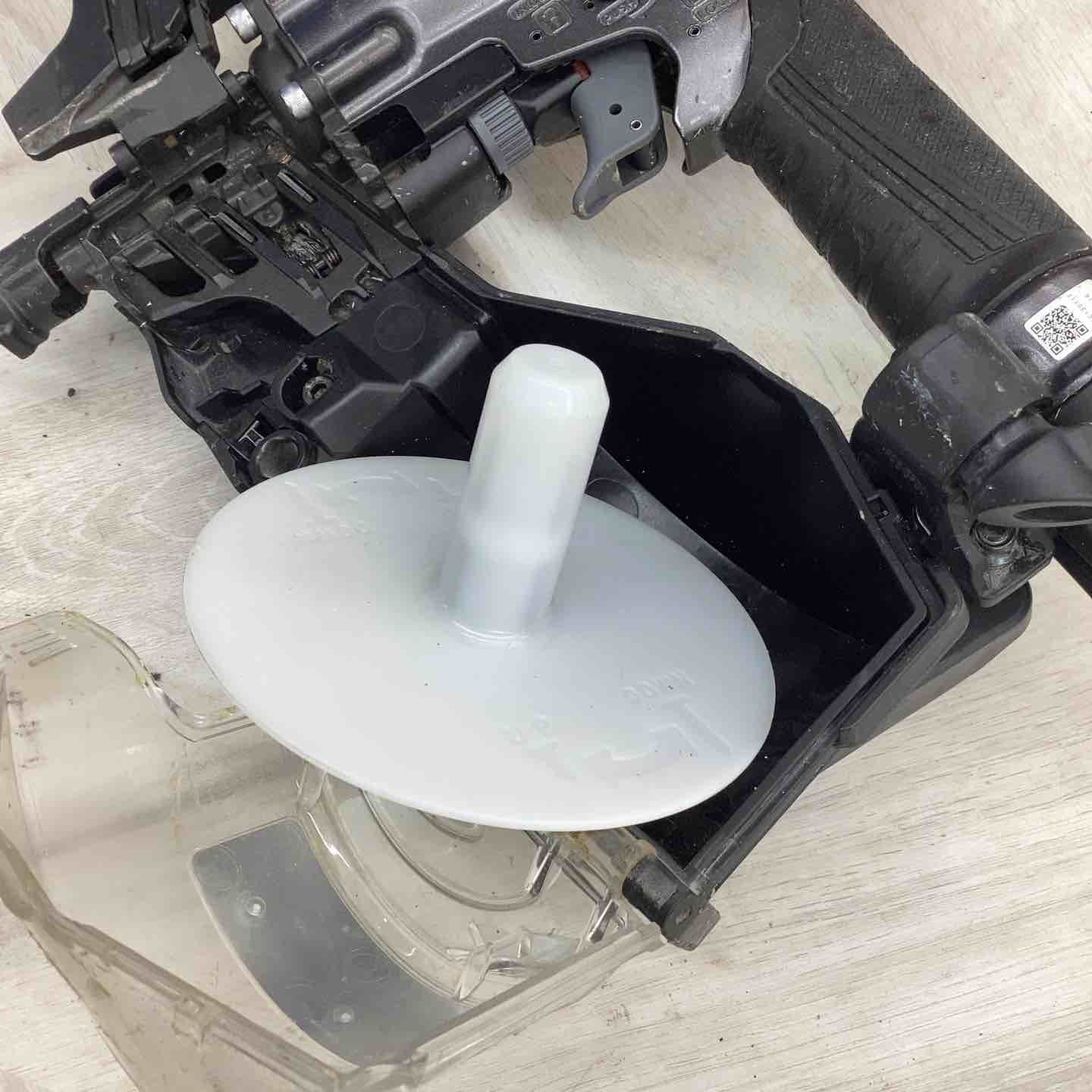 高圧エア釘打ち機