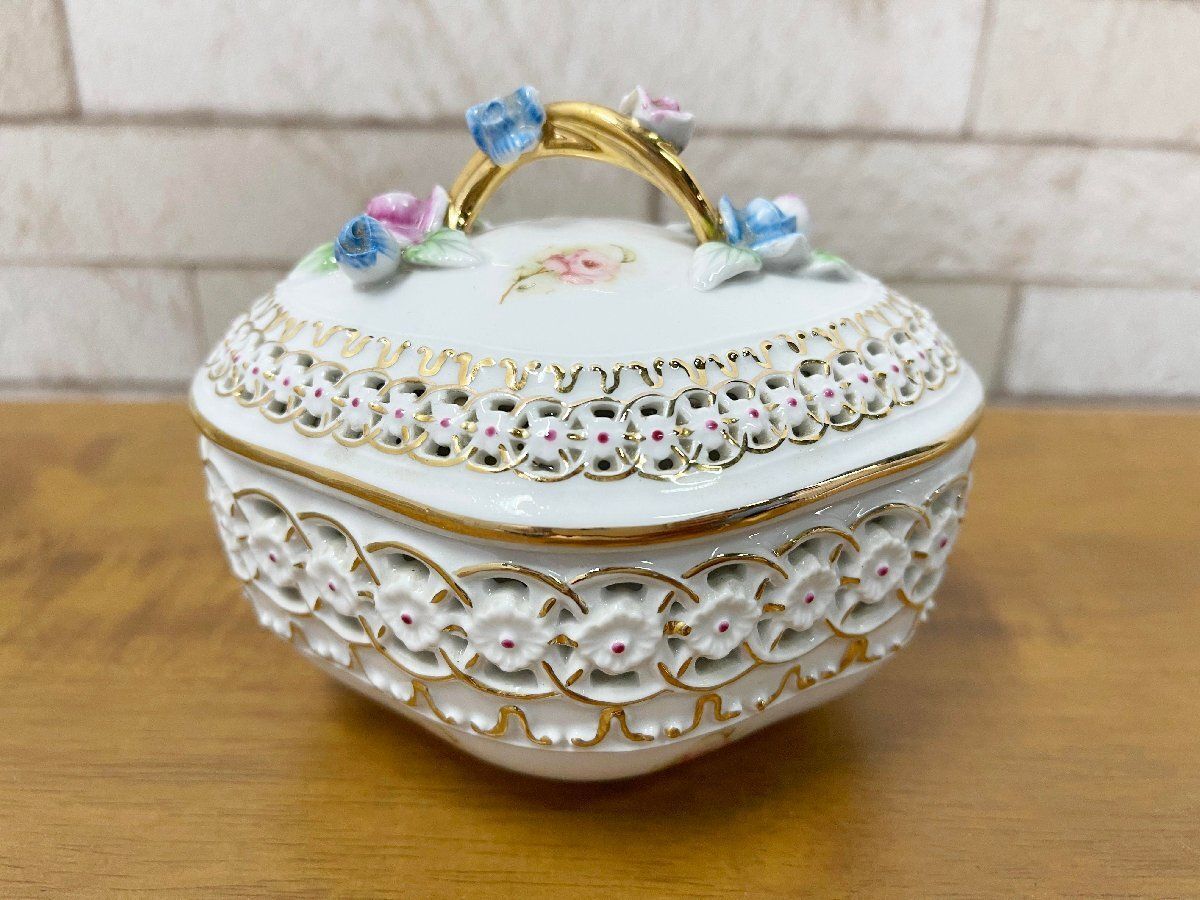 ロイヤルアーデン　薔薇モチーフ　陶器小物入れ ロイヤルアーデンの中古が安い！激安で譲ります・無料であげます