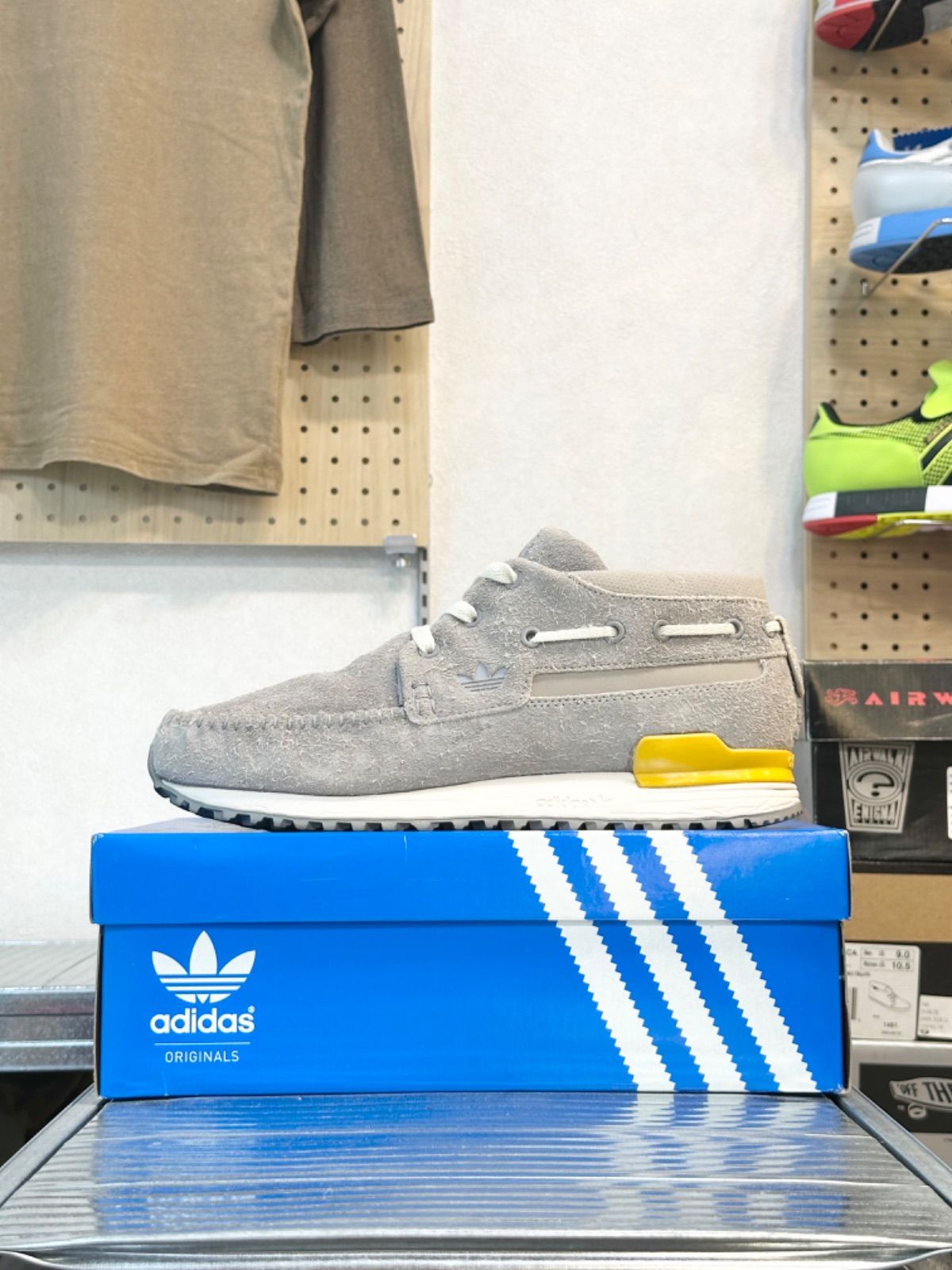 ☆USED品☆ adidas 【ZX 700 BOAT】 - メルカリ