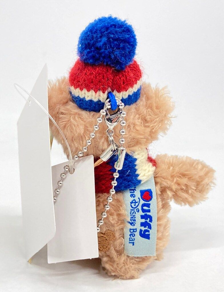 ダッフィーとフレンズ マフラー　ぬいぐるみストラップセット マフラーに顔をうずめる姿がかわいい！東京ディズニーシー