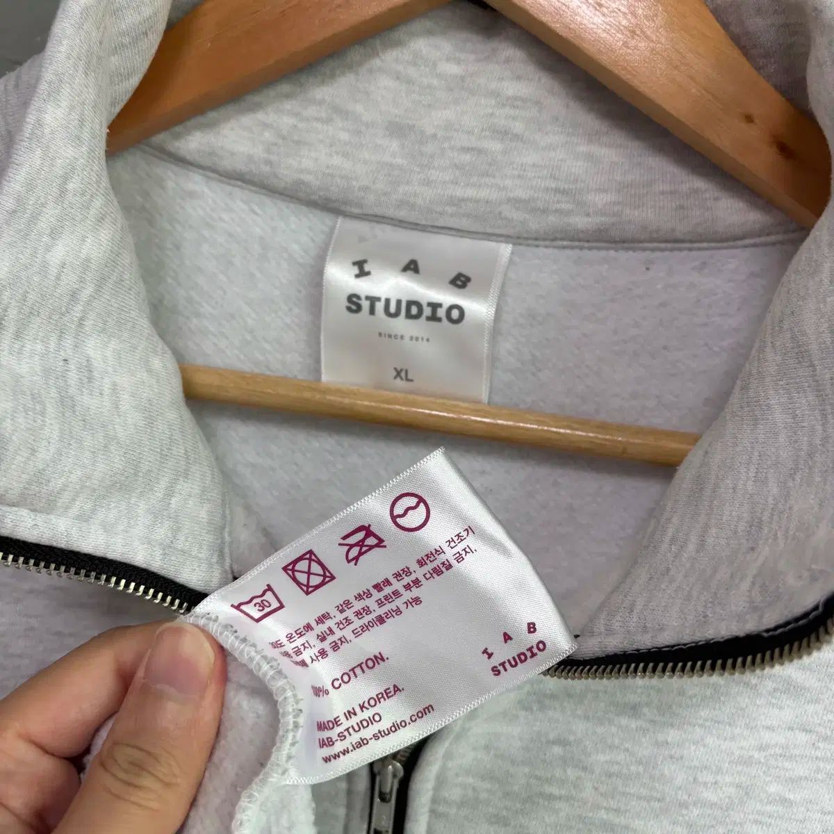 ハーフジップアップ グレー