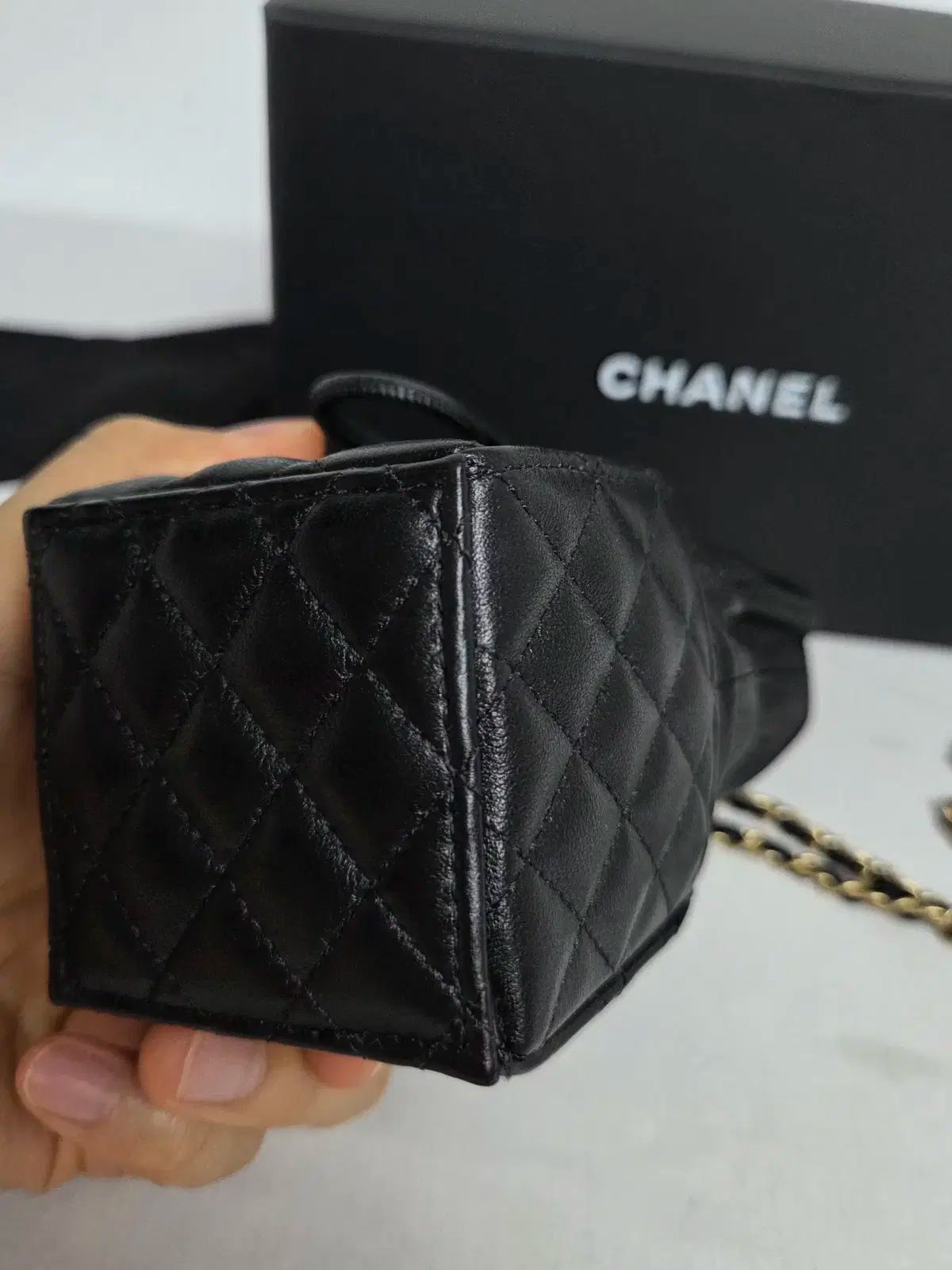 専用出品　早い者勝ち おまけでシャネル巾着もお付けいたします。 Chanel(シャネル) vip 巾着 付属品完備 未使用 - メルカリ
