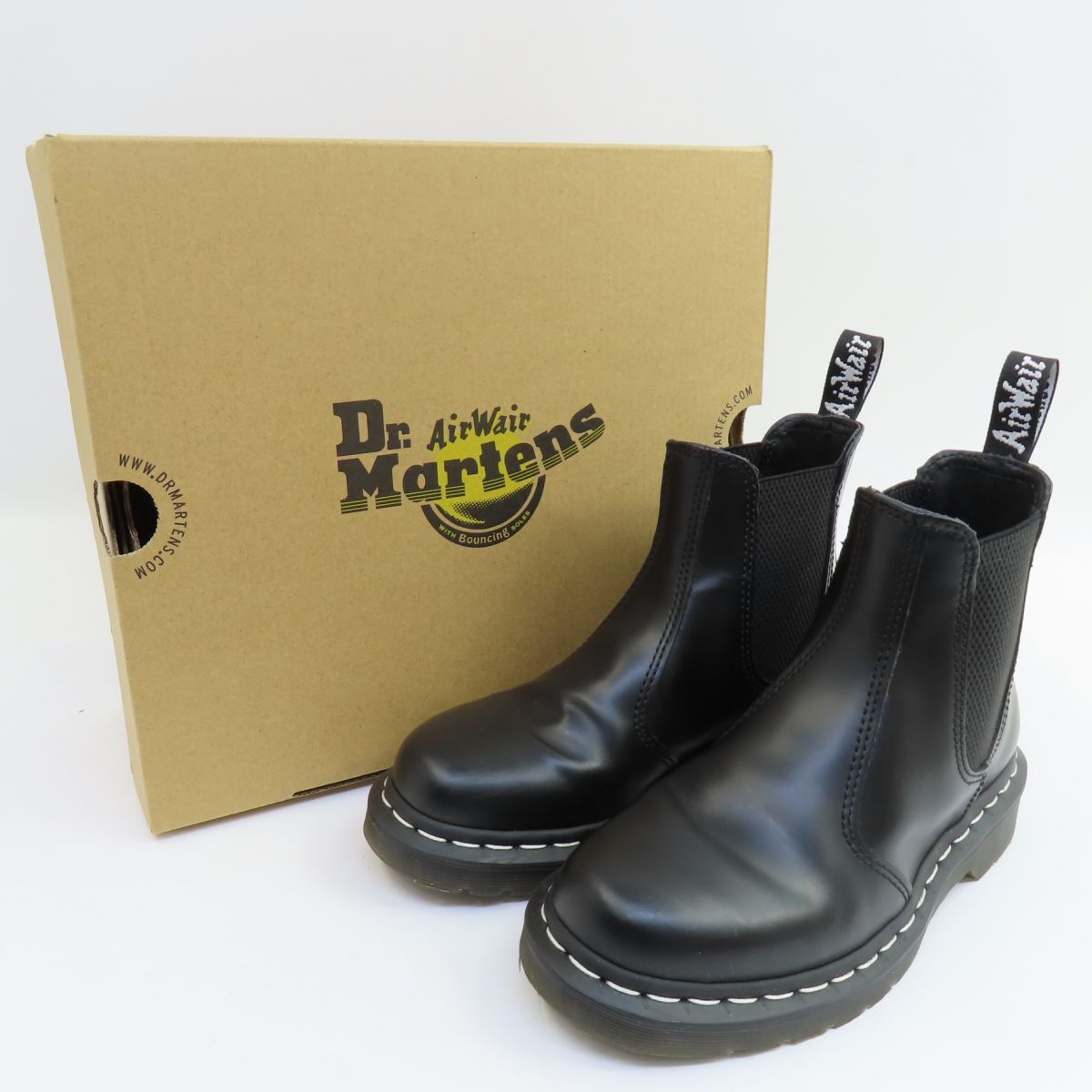 Dr. Martens ドクターマーチン ホワイトステッチ チェルシー Dr. Martens ドクターマーチン ホワイトステッチ チェルシー
