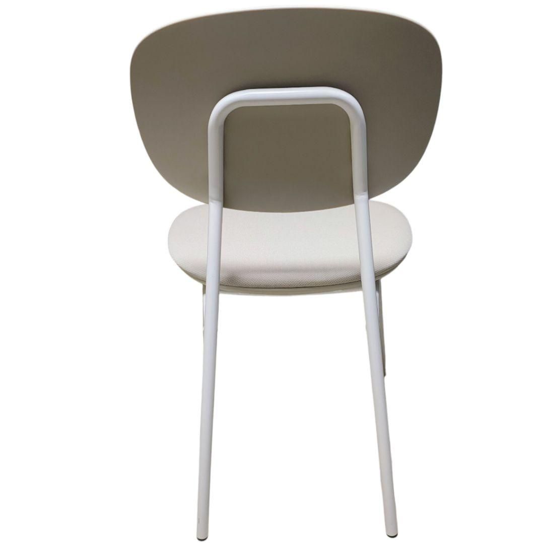 2025年製 オフィスチェア