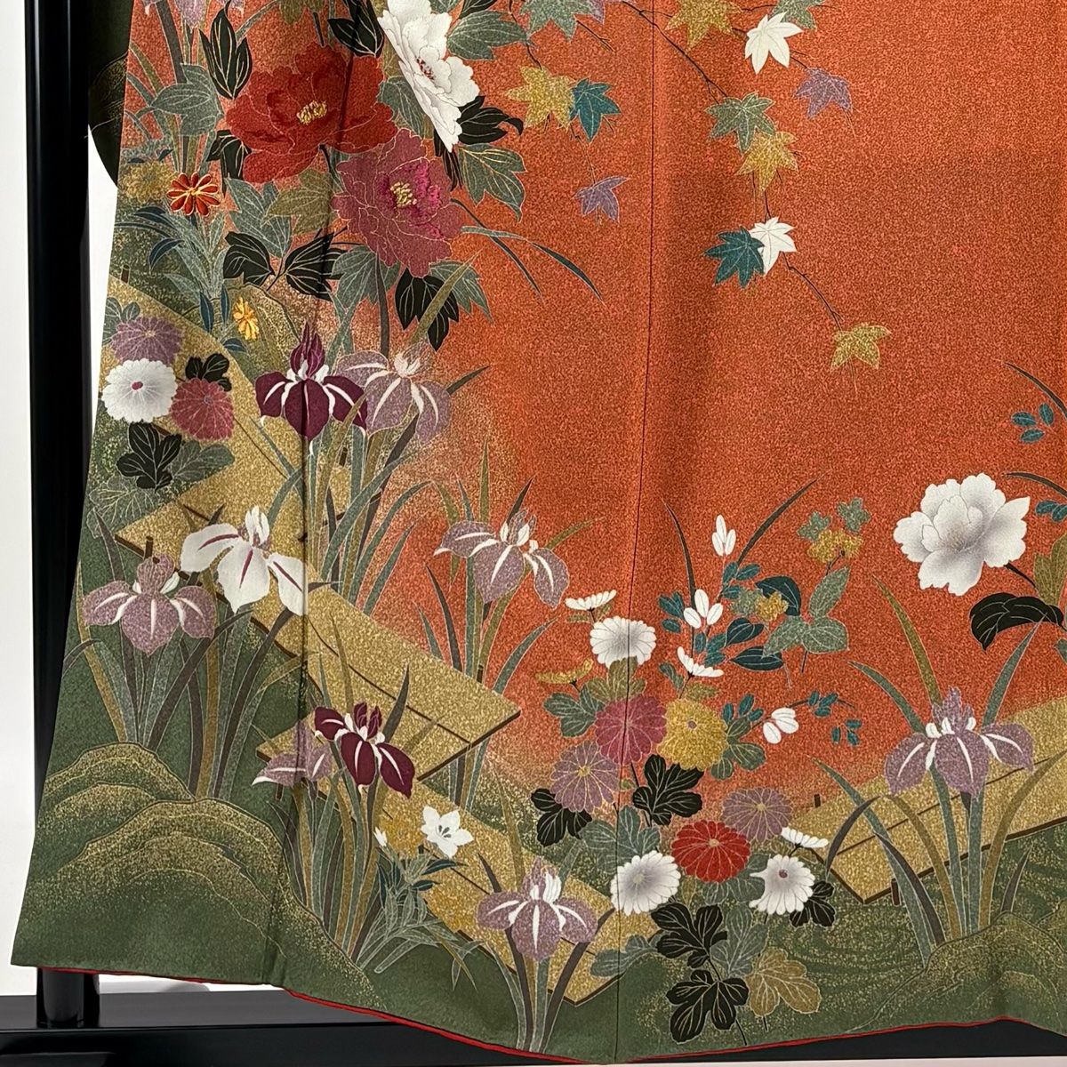 振袖 身丈156cm 裄丈64.5cm M 袷 牡丹 菖蒲 刺繍 金糸 朱色 正絹