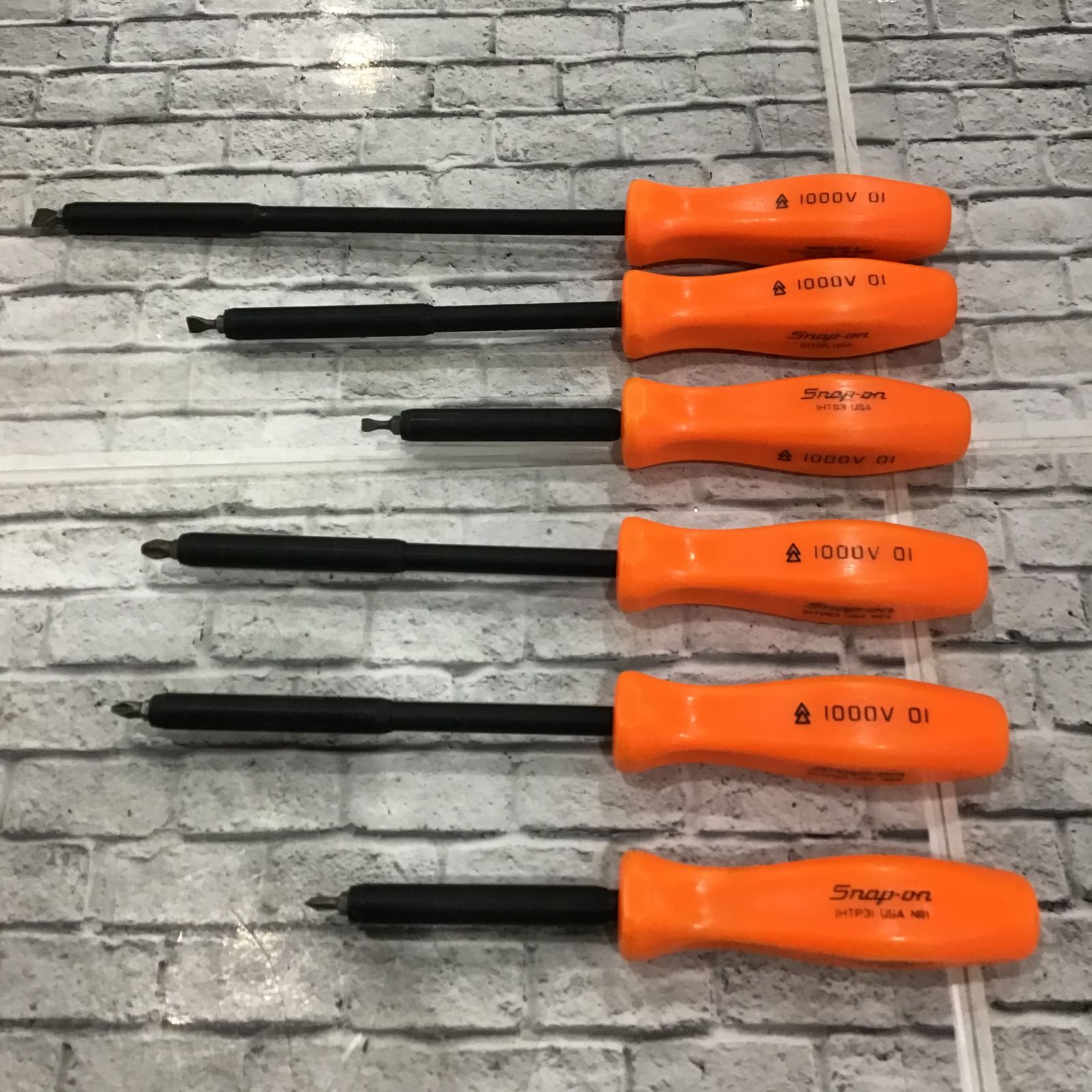 ♪♪USA　未使用品 Snap-on スナップオン 樹脂製 スクリュードライバーセット ブルー SDDX70APB♪♪ Snap-on 3⁄8\u201dDrive ラチェット用グリップ 未使用保管品 イエロー 旧