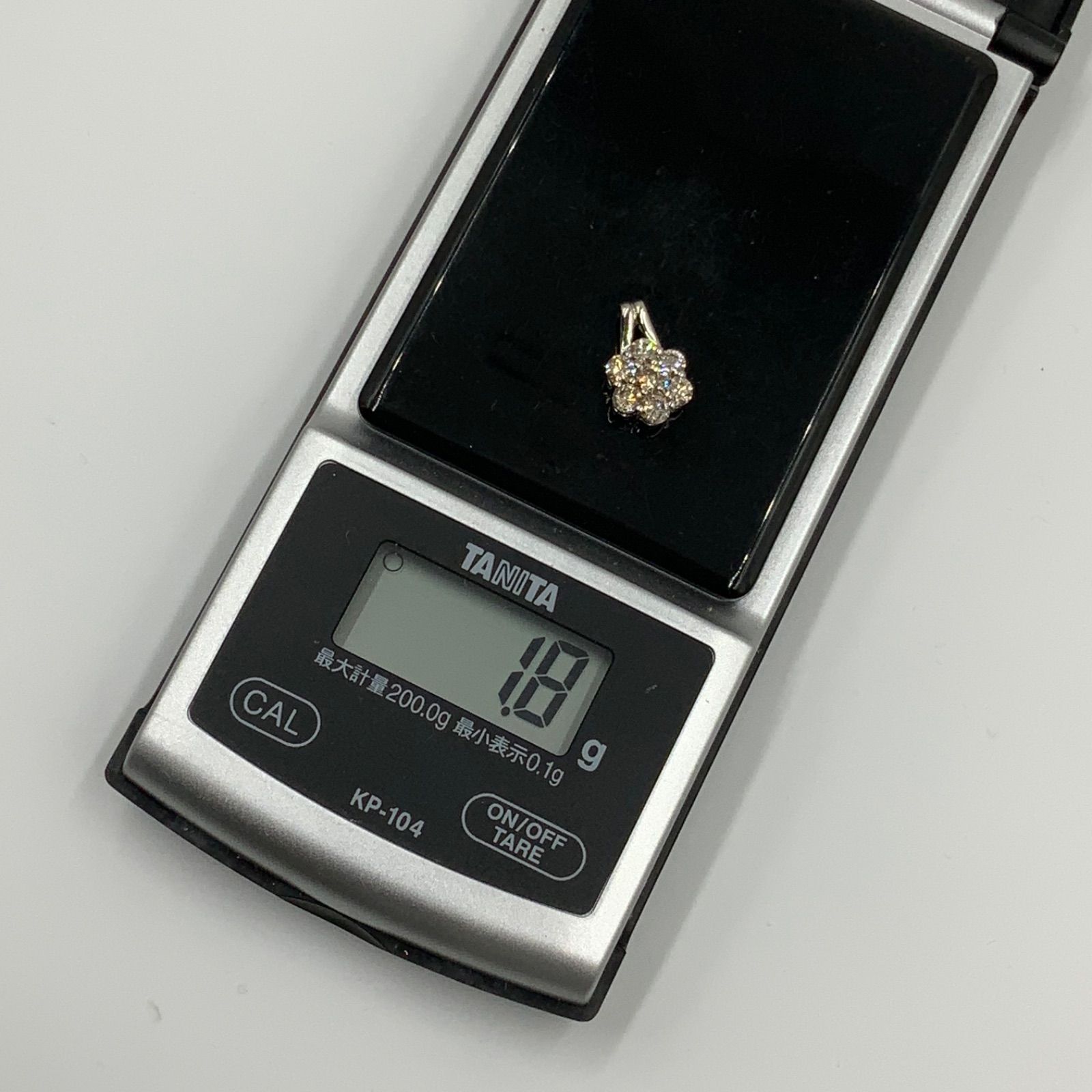 Pt900 フラワー ダイヤ ペンダント 1ct 1.8g - メルカリ