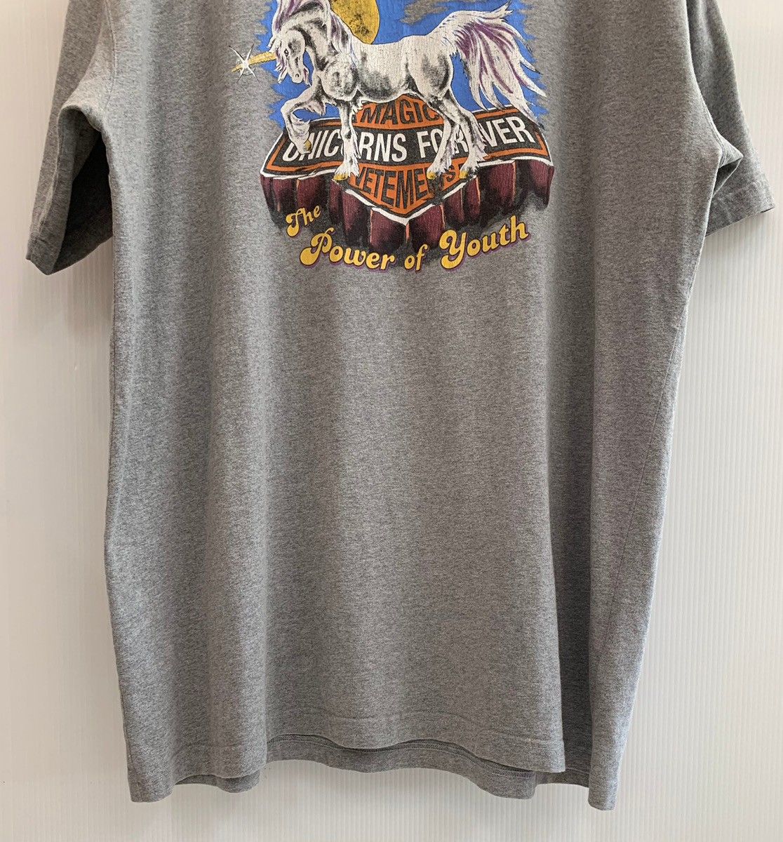 【関税込み】VETEMENTS ブラック Unicorn Tシャツ VETEMENTSのブラック Unicorn Tシャツがセール中