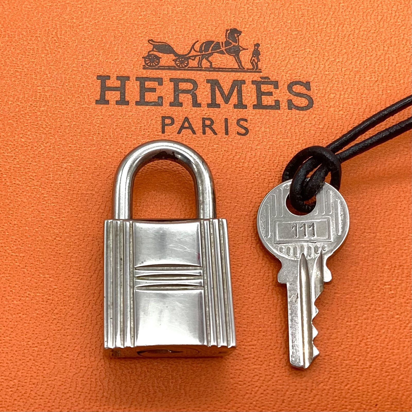 エルメス カデナ パドロック 鍵 no.111 シルバー 男女共用