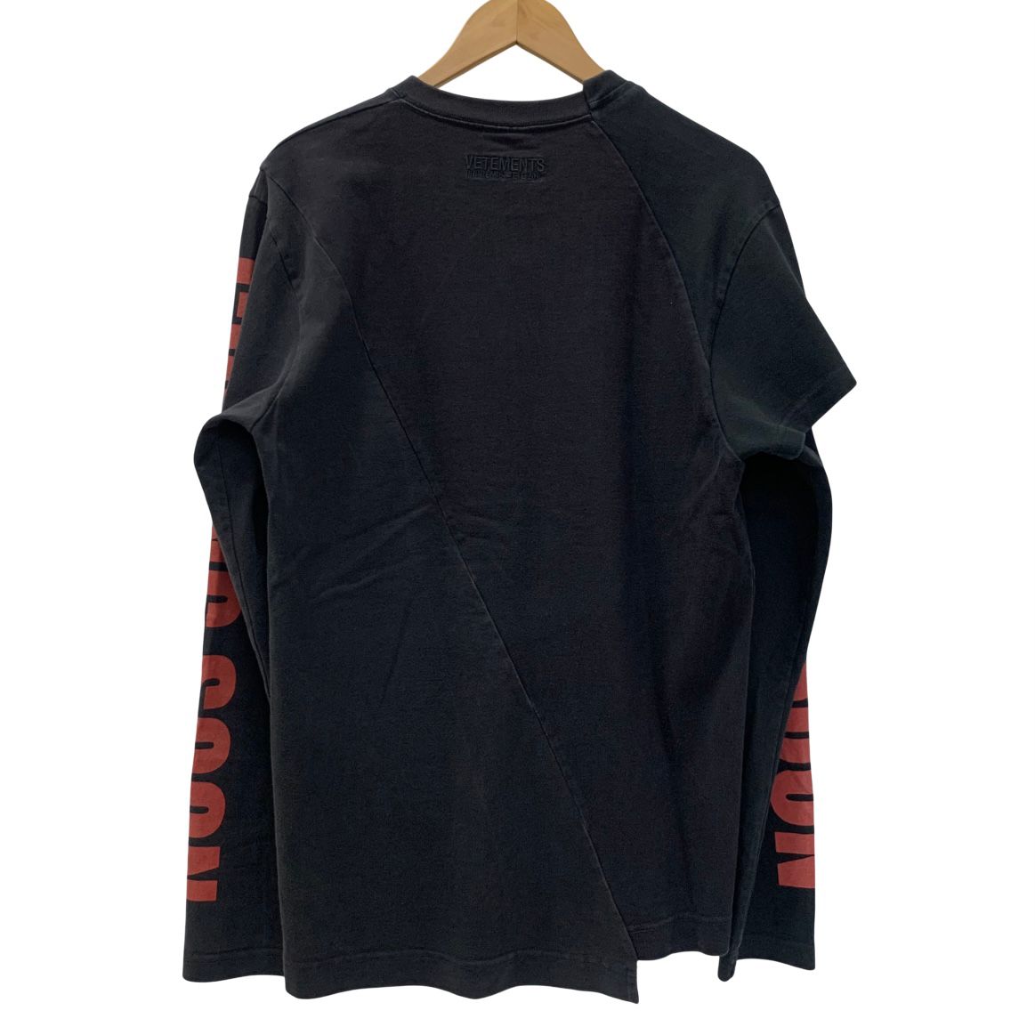 ヴェトモン VETEMENTS 18SS 再構築 ロンT 長袖カットソー 黒XS ヴェトモン ショップ VETEMENTS 18SS 再構築 ロンT 長袖カットソー 黒