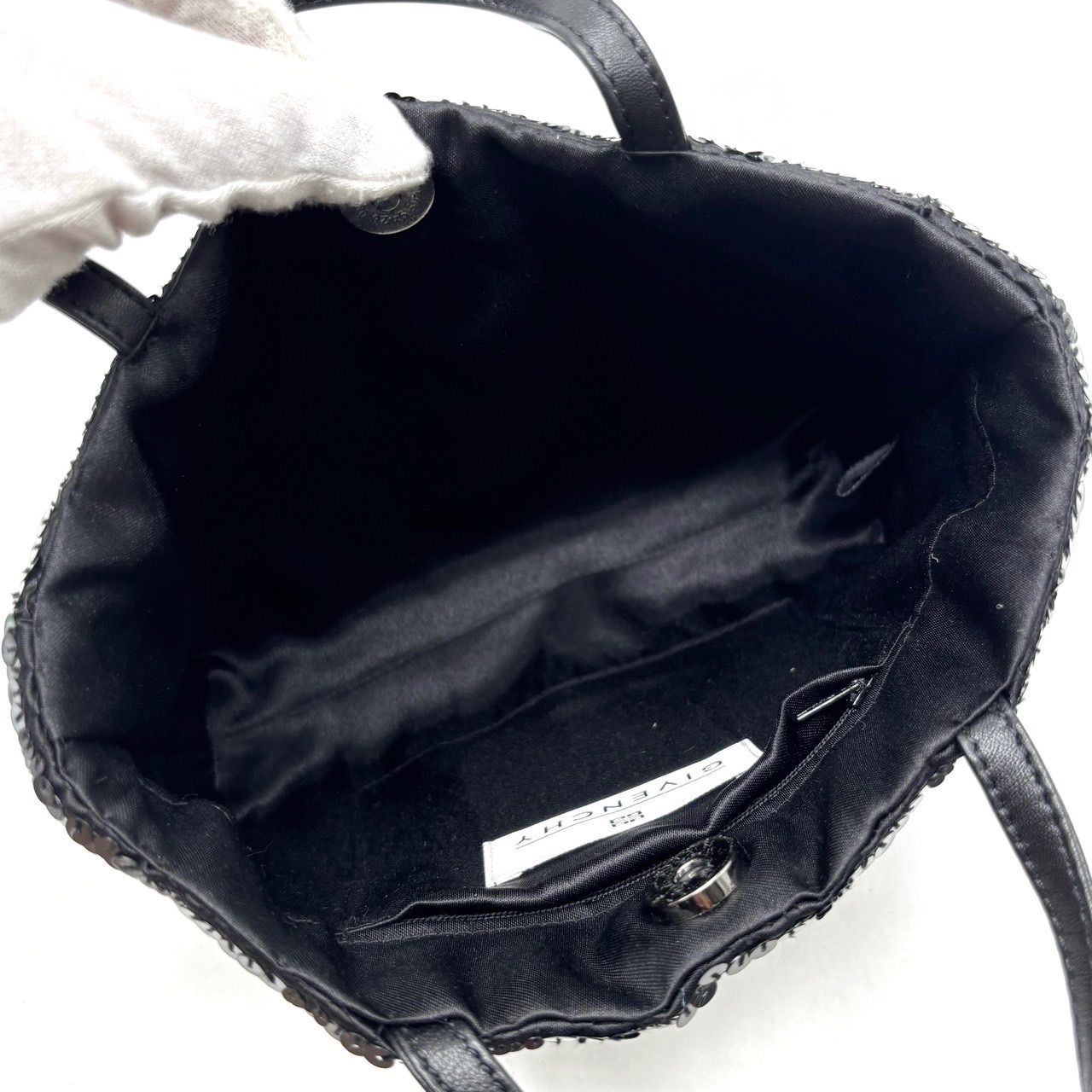 ジバンシー GIVENCHY ハンドバッグ 腕掛け レザー ブラック 金具ロゴ GIVENCHY - 美品 希少品 付け替えロゴ付 GIVENCHY ジバンシィ
