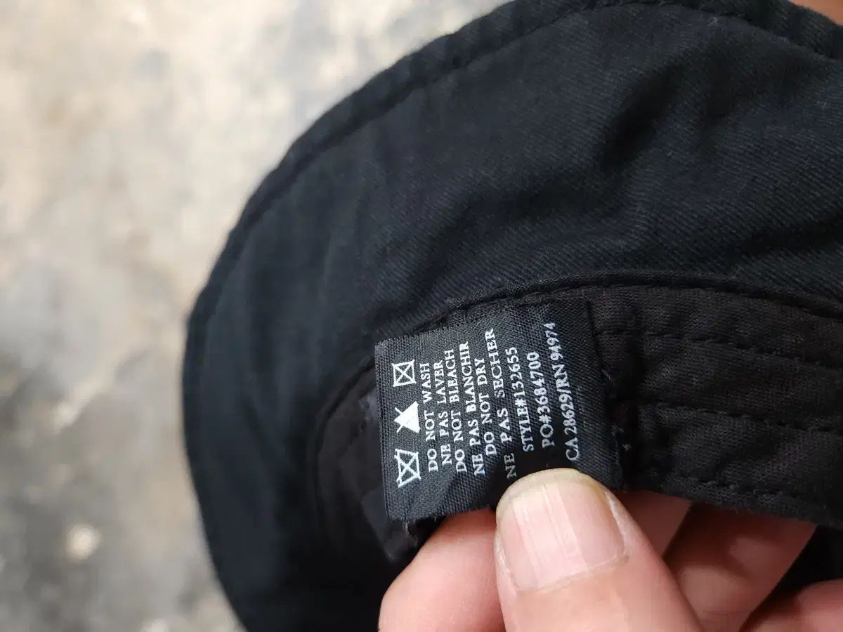 宝石のような STUSSY ステューシー 部族 刺繍 バケットハット 【毎日更新】